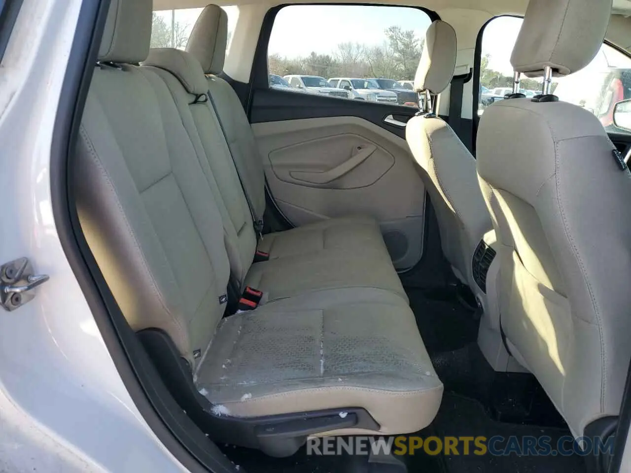 11 Photograph of a damaged car 1FMCU0GD2KUB32484 FORD ESCAPE 2019