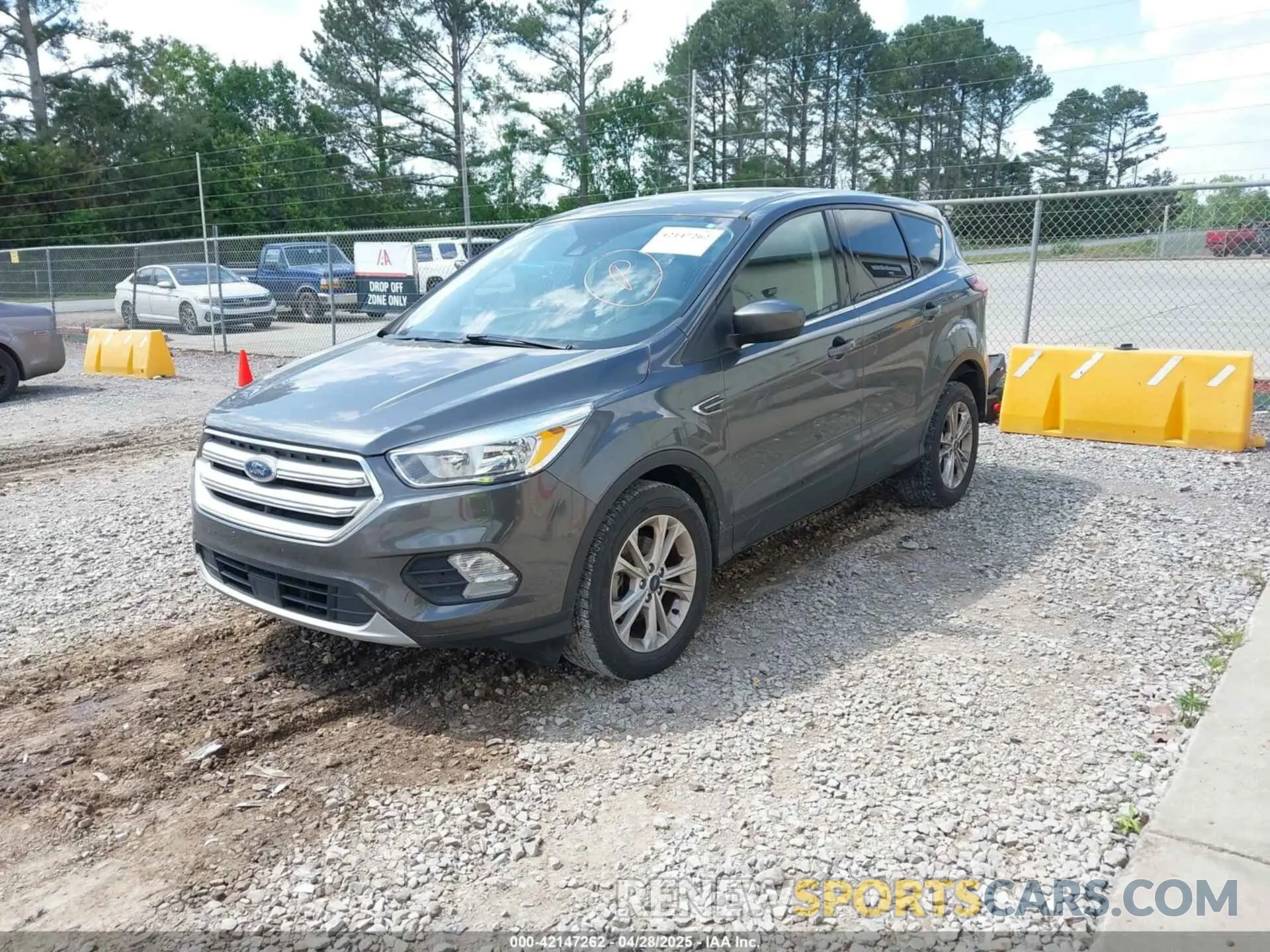 2 Фотография поврежденного автомобиля 1FMCU0GD2KUB38690 FORD ESCAPE 2019