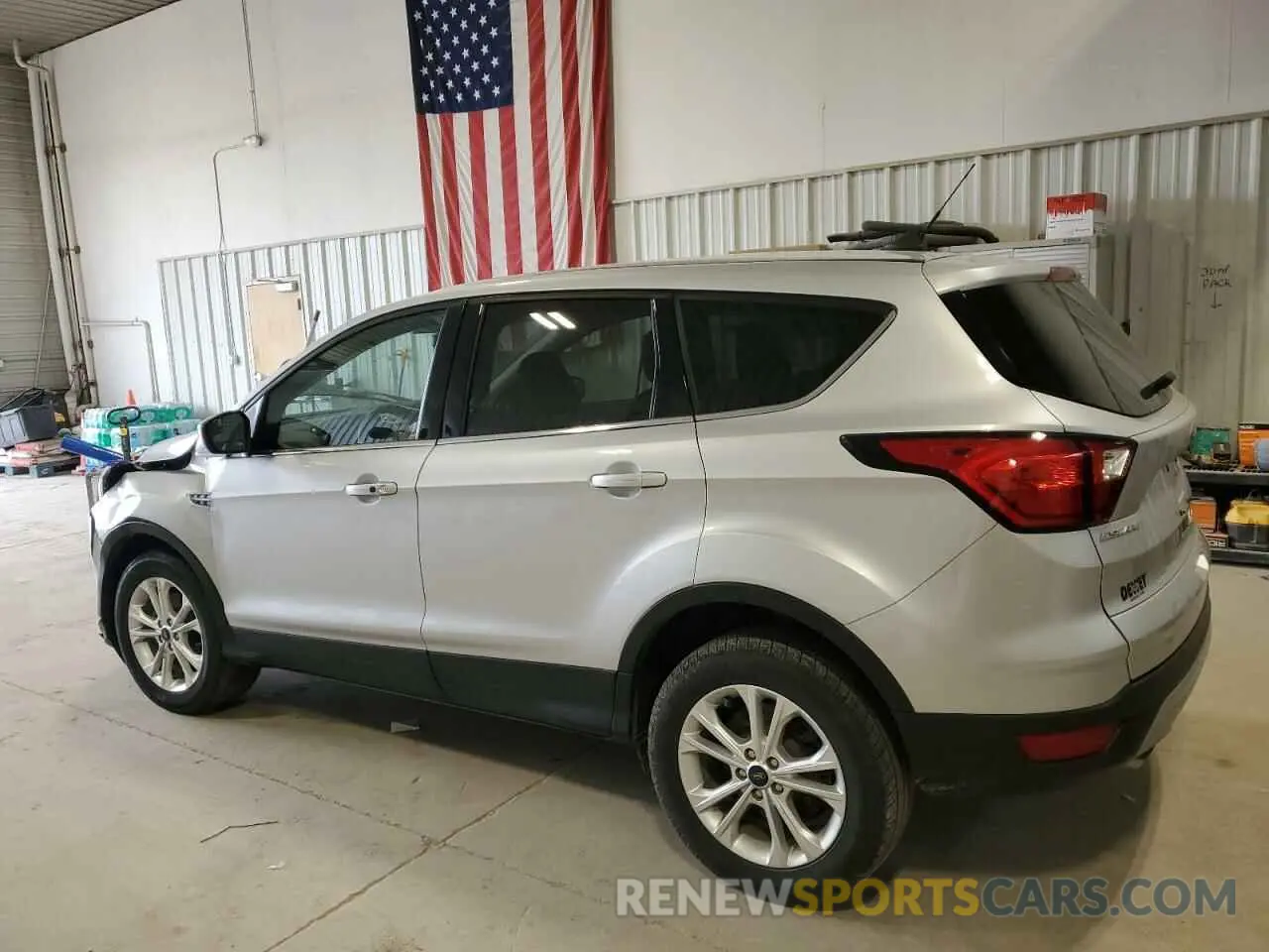 2 Фотография поврежденного автомобиля 1FMCU0GD2KUB59667 FORD ESCAPE 2019