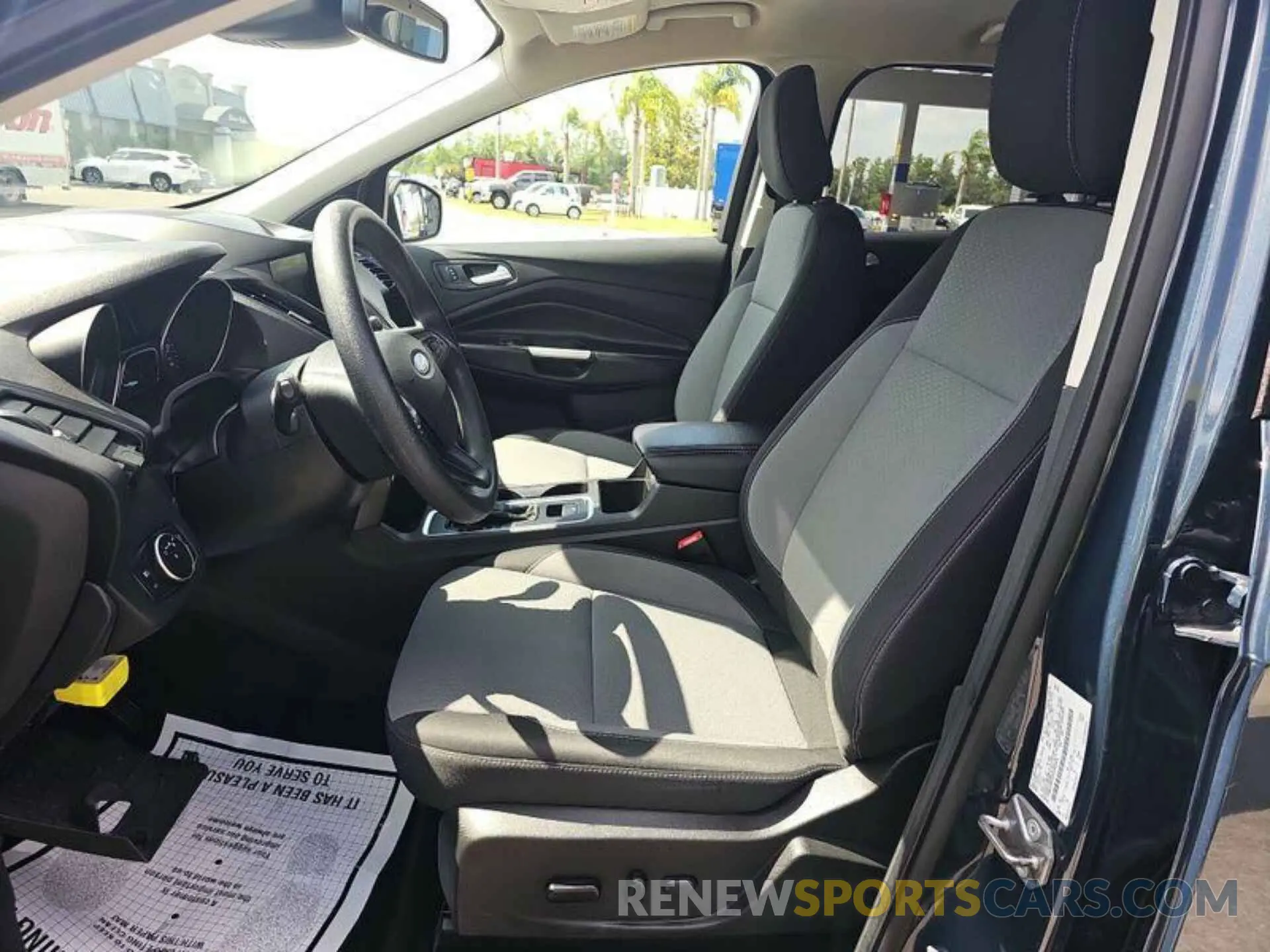 10 Фотография поврежденного автомобиля 1FMCU0GD2KUB82026 FORD ESCAPE 2019