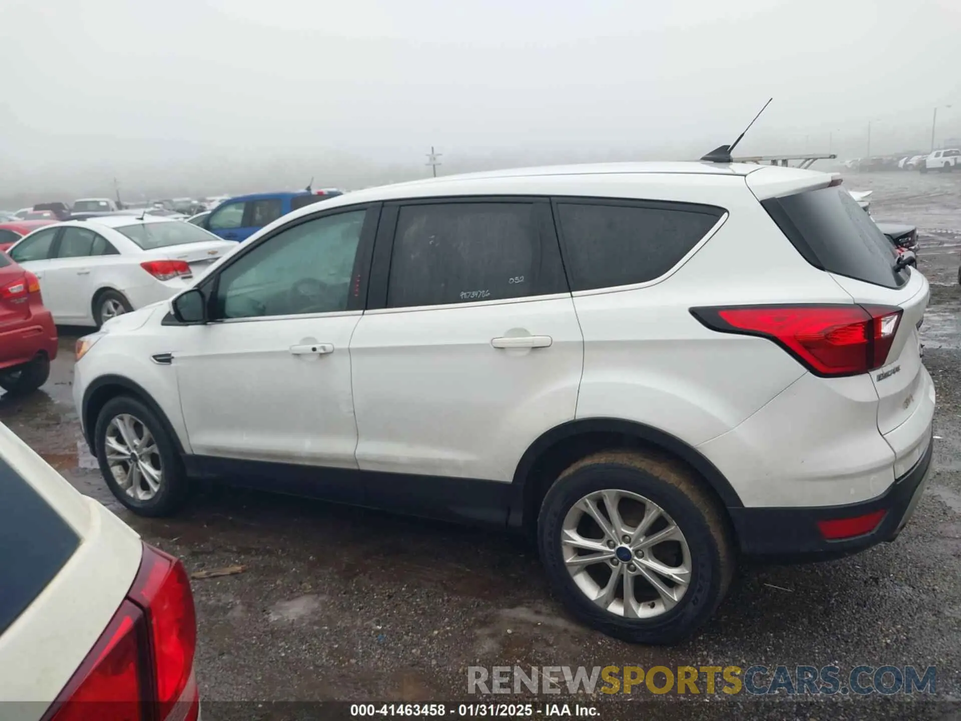 14 Photograph of a damaged car 1FMCU0GD2KUC21987 FORD ESCAPE 2019