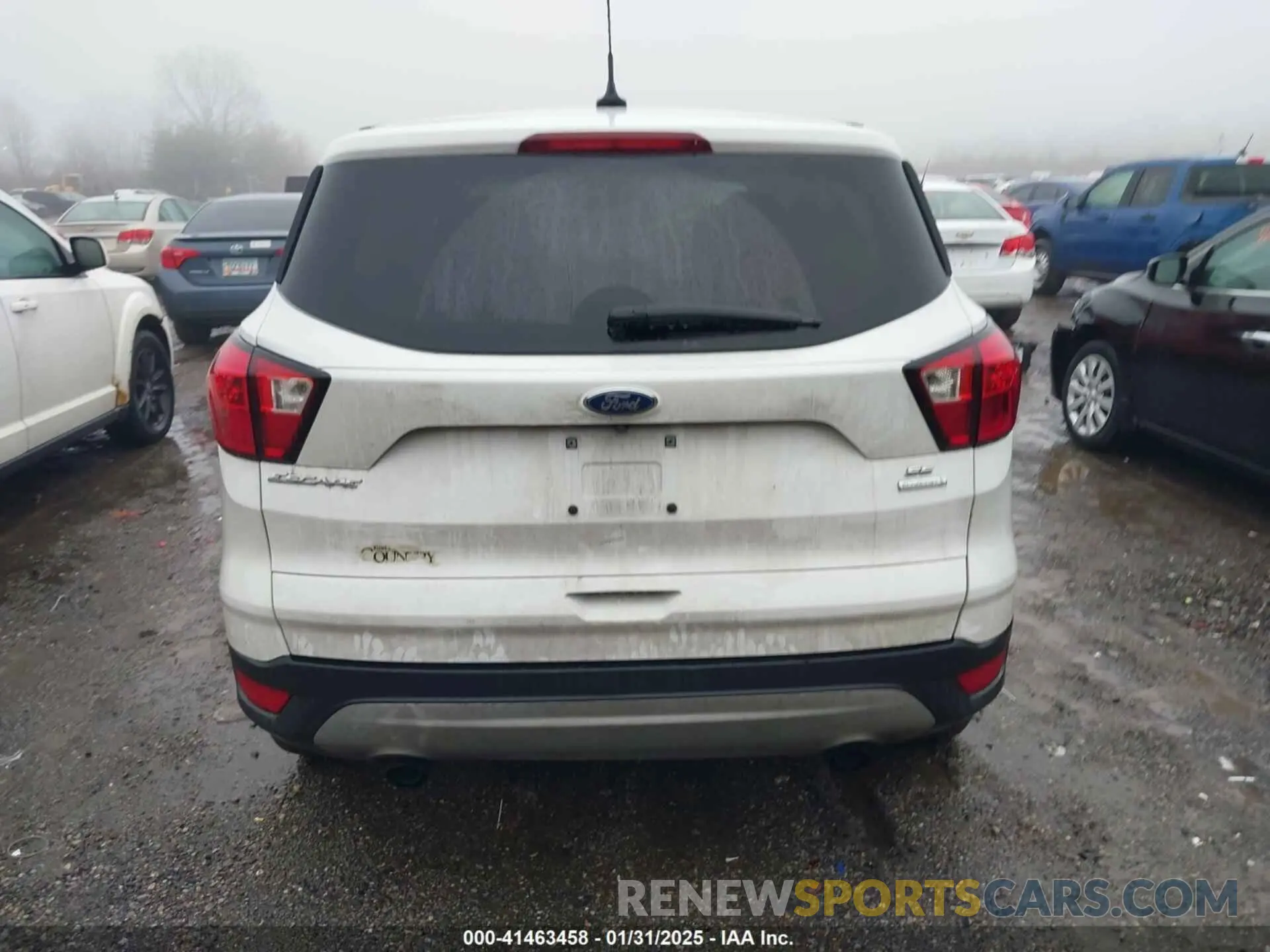 16 Photograph of a damaged car 1FMCU0GD2KUC21987 FORD ESCAPE 2019