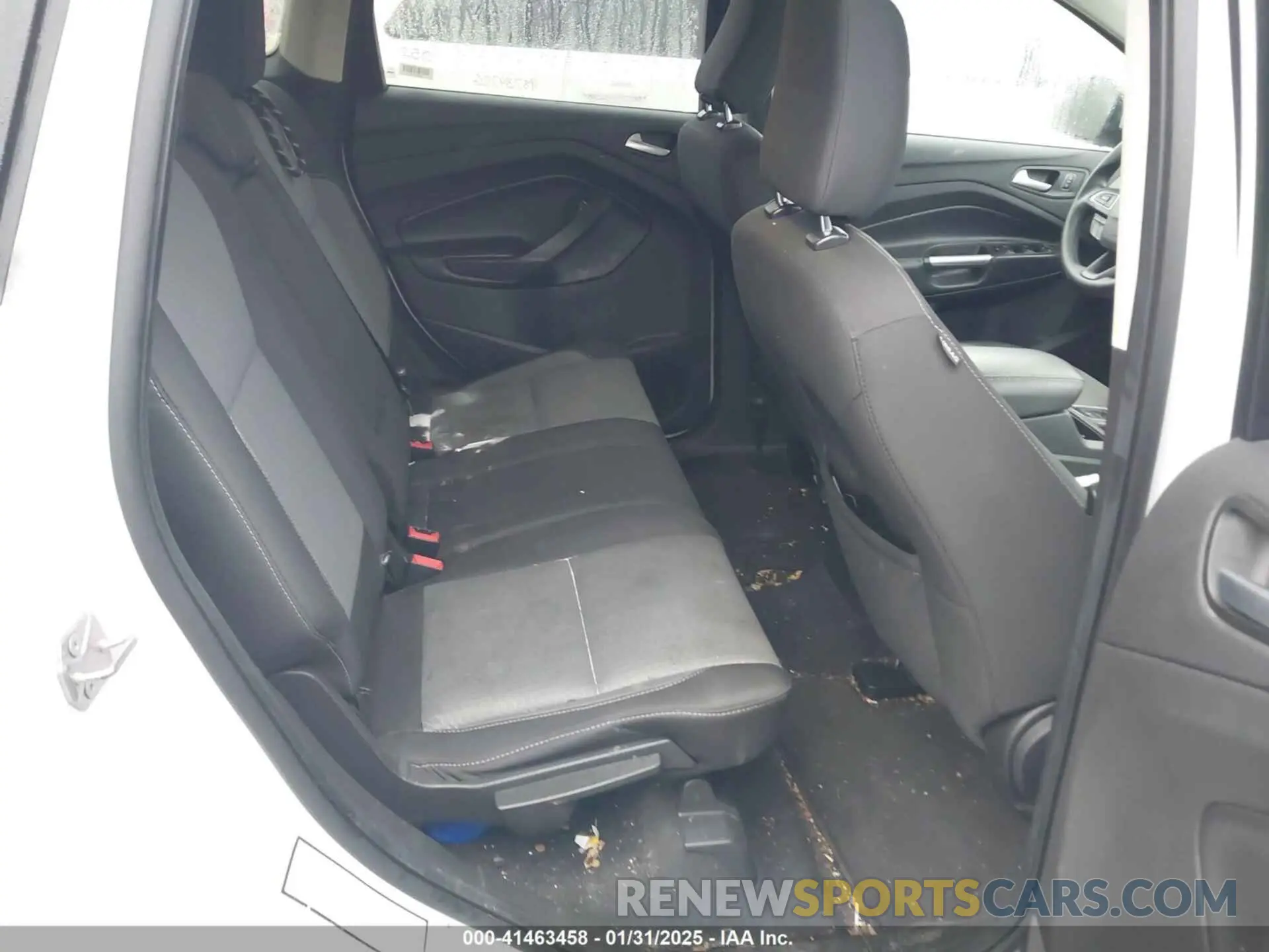 8 Photograph of a damaged car 1FMCU0GD2KUC21987 FORD ESCAPE 2019