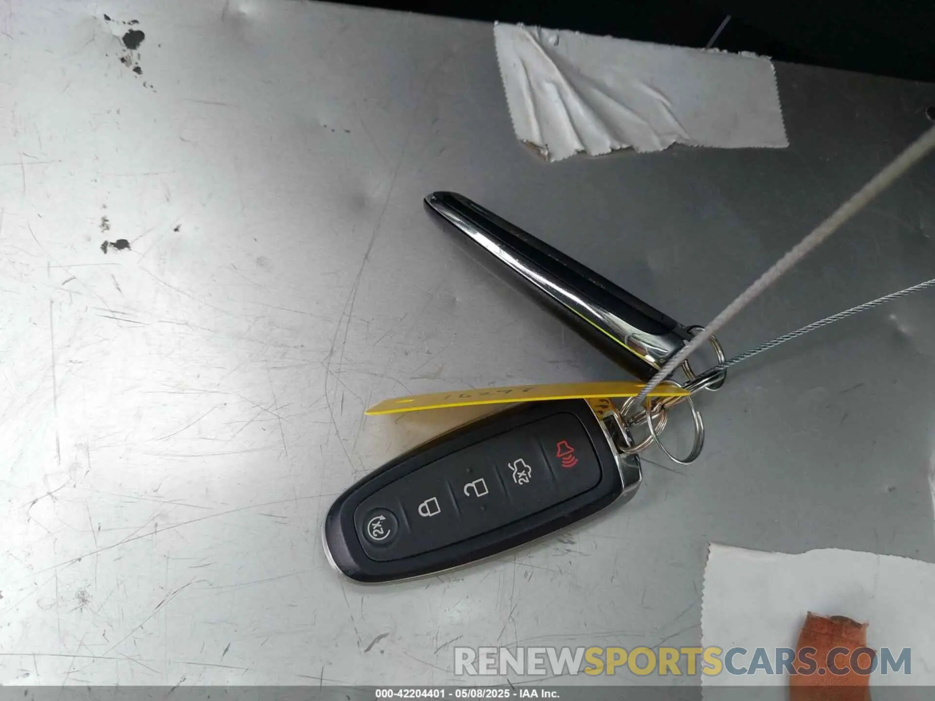 11 Photograph of a damaged car 1FMCU0GD2KUC46050 FORD ESCAPE 2019