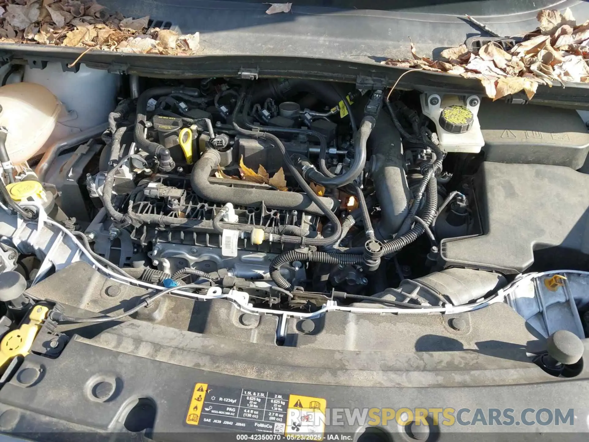 10 Photograph of a damaged car 1FMCU0GD2KUC47330 FORD ESCAPE 2019