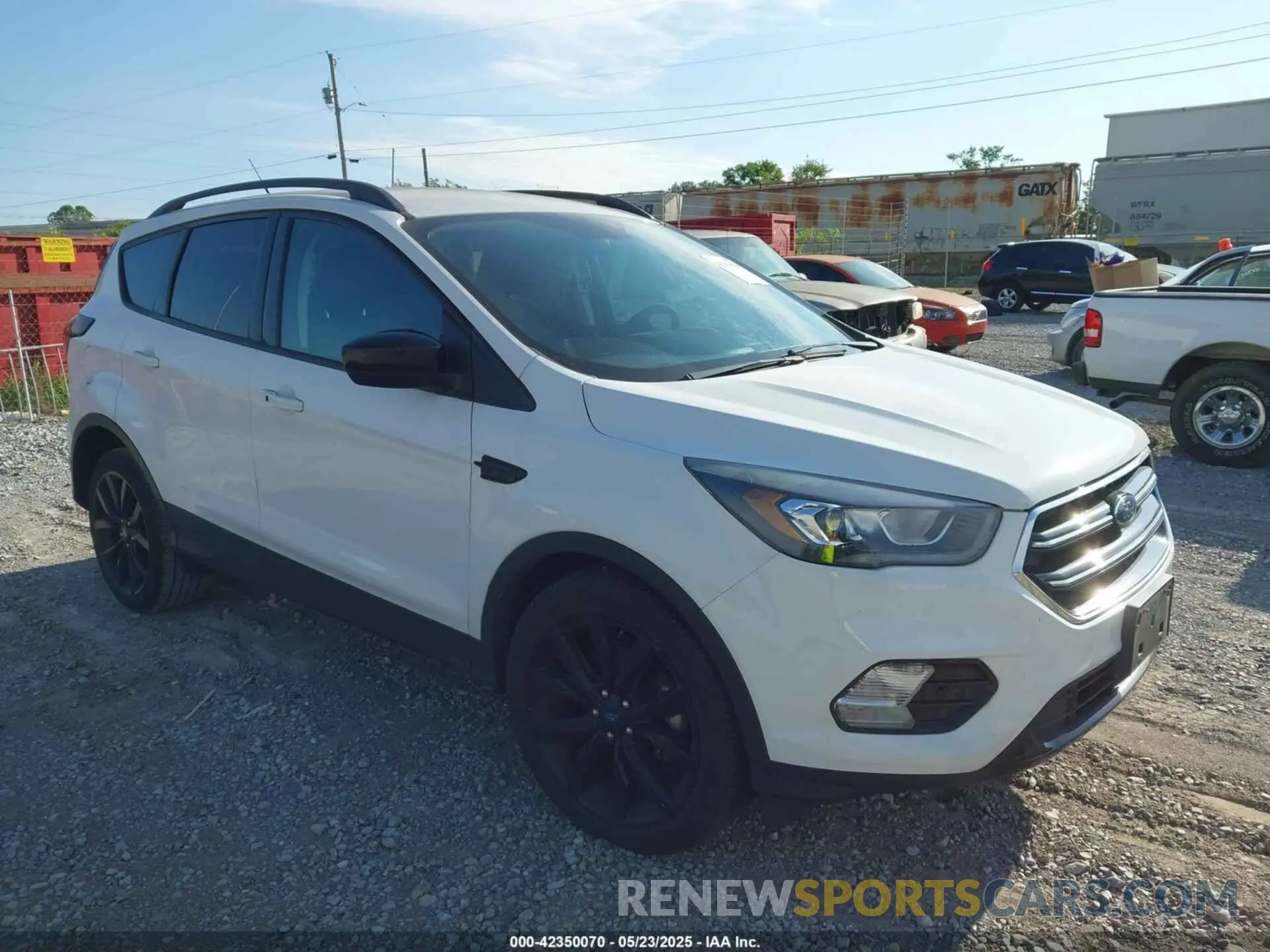13 Photograph of a damaged car 1FMCU0GD2KUC47330 FORD ESCAPE 2019