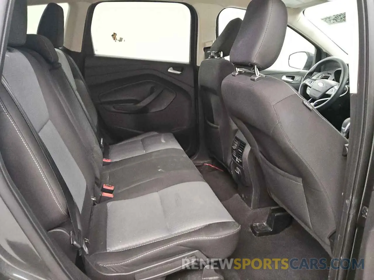 10 Фотография поврежденного автомобиля 1FMCU0GD2KUC52723 FORD ESCAPE 2019