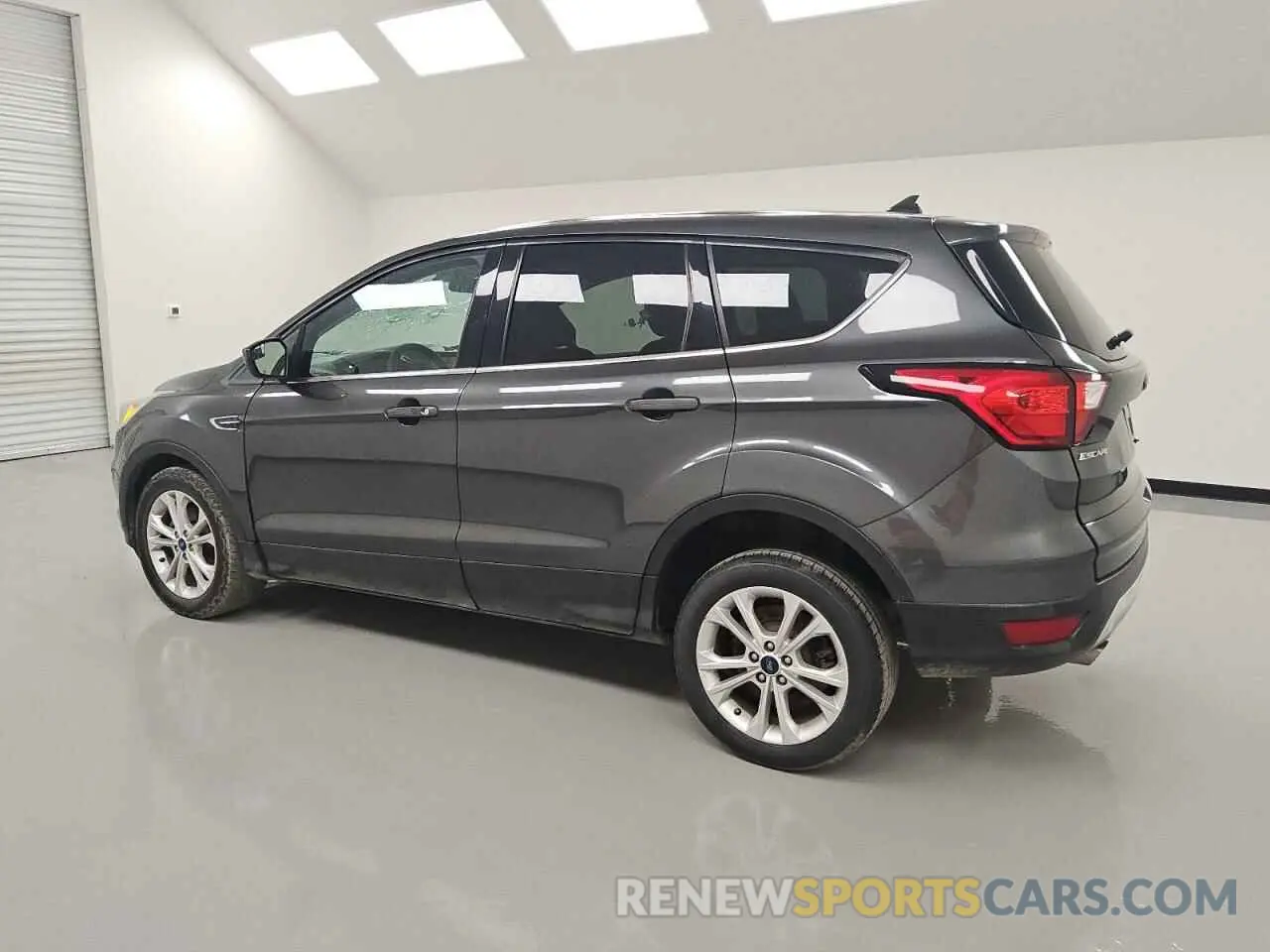 2 Фотография поврежденного автомобиля 1FMCU0GD2KUC52723 FORD ESCAPE 2019