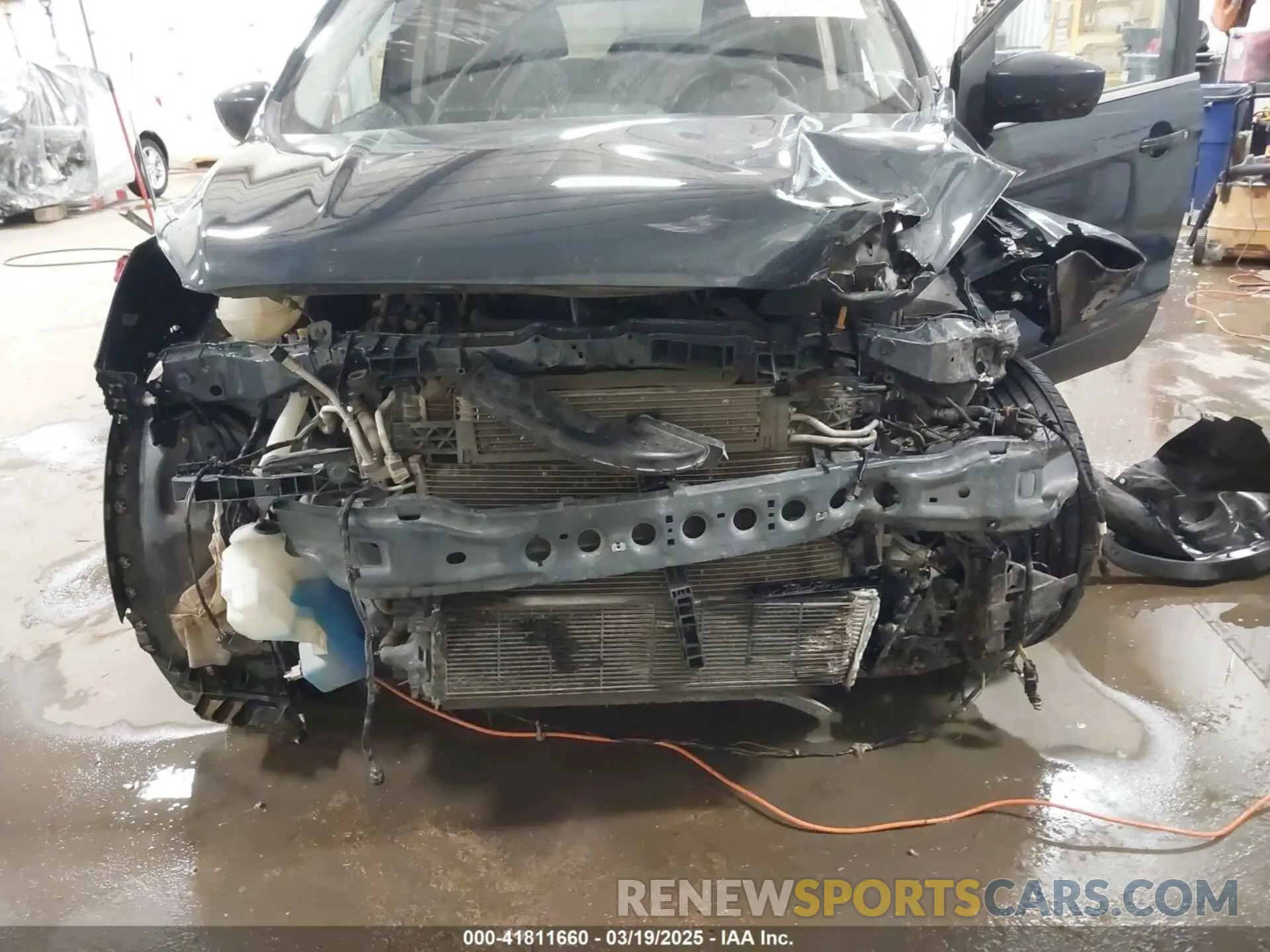 6 Photograph of a damaged car 1FMCU0GD2KUC53502 FORD ESCAPE 2019