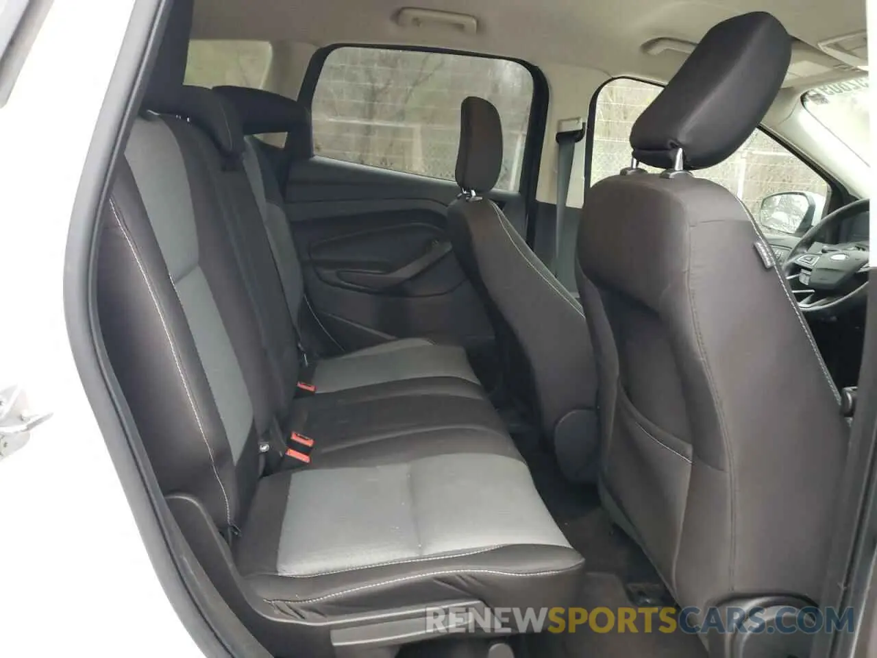 11 Photograph of a damaged car 1FMCU0GD3KUA07221 FORD ESCAPE 2019