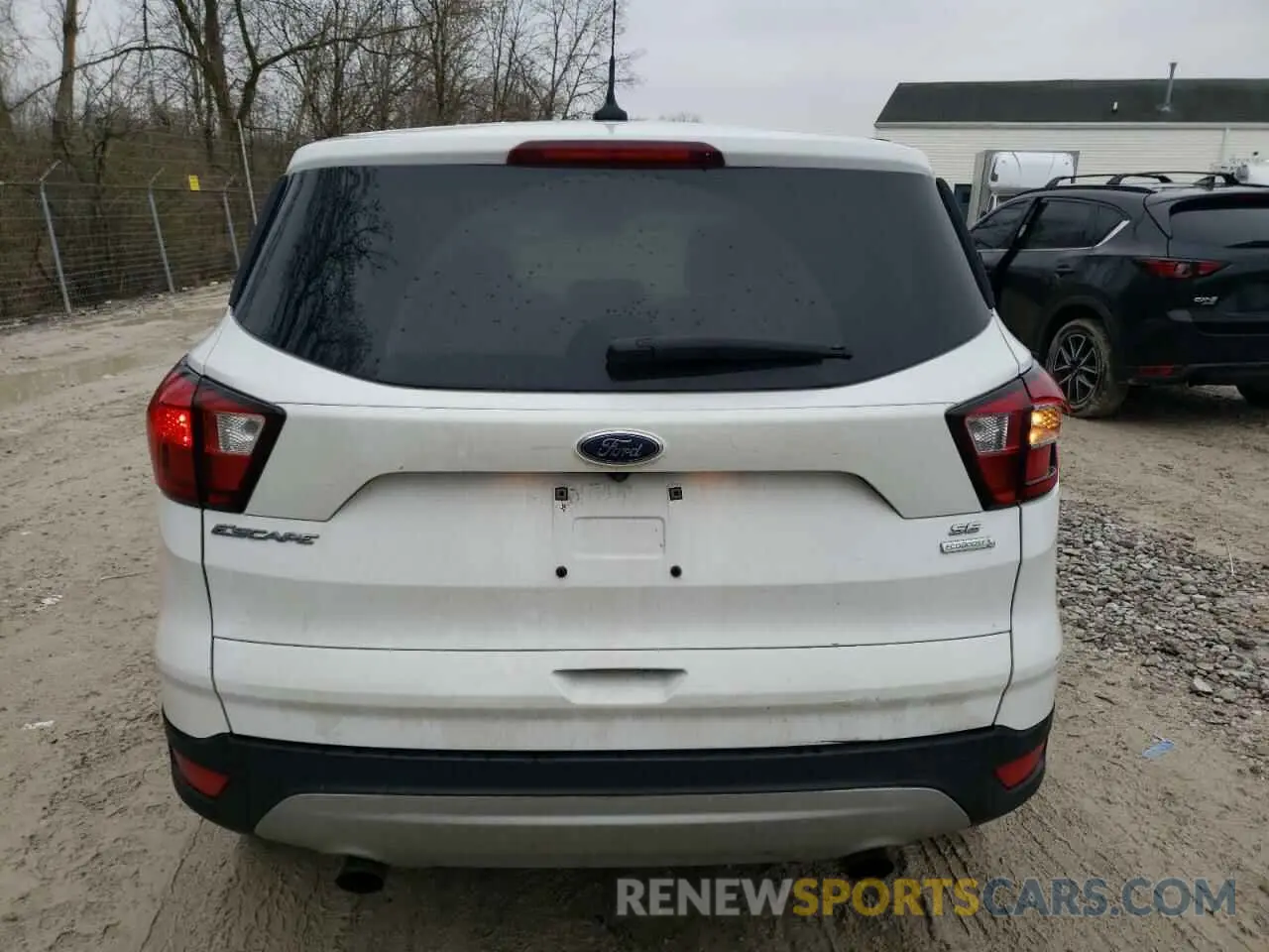 6 Photograph of a damaged car 1FMCU0GD3KUA07221 FORD ESCAPE 2019