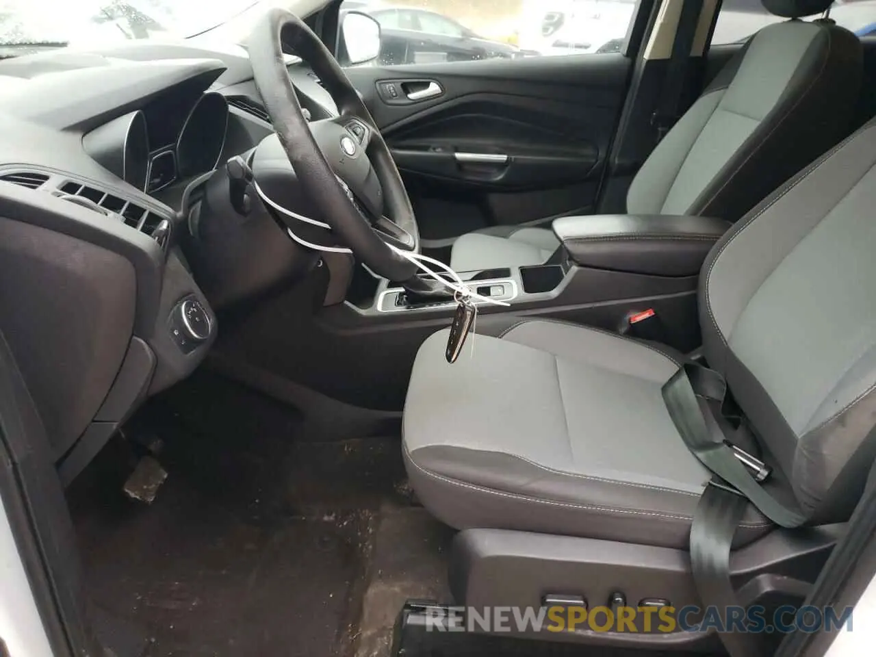 7 Photograph of a damaged car 1FMCU0GD3KUA07221 FORD ESCAPE 2019