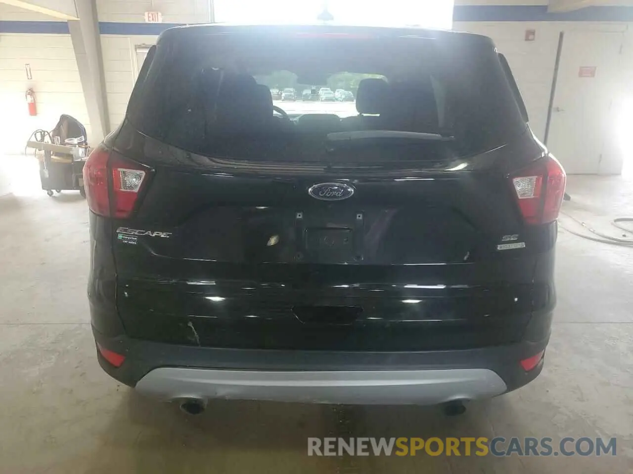 6 Фотография поврежденного автомобиля 1FMCU0GD3KUA07915 FORD ESCAPE 2019