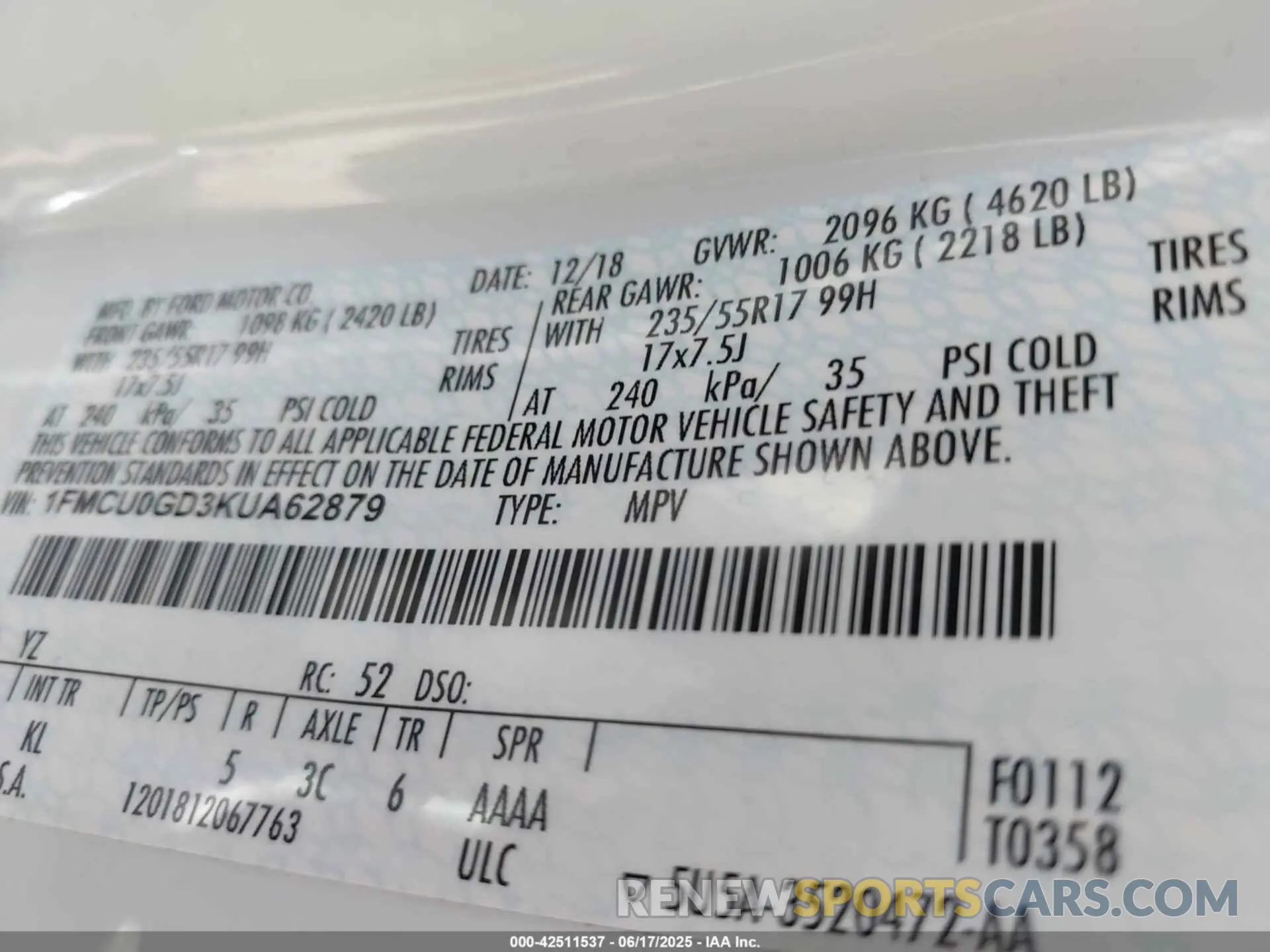 9 Photograph of a damaged car 1FMCU0GD3KUA62879 FORD ESCAPE 2019