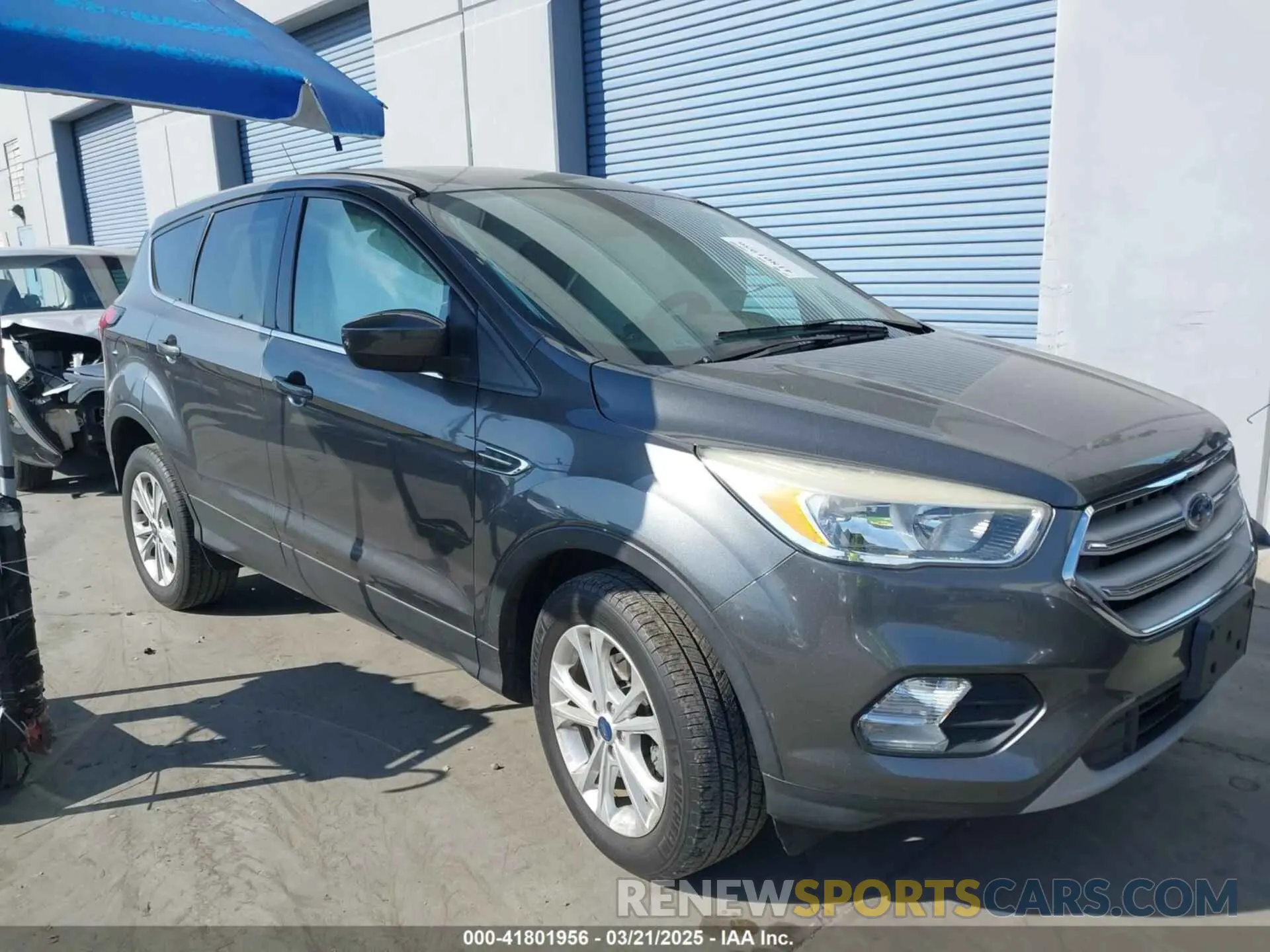 1 Фотография поврежденного автомобиля 1FMCU0GD3KUA71923 FORD ESCAPE 2019
