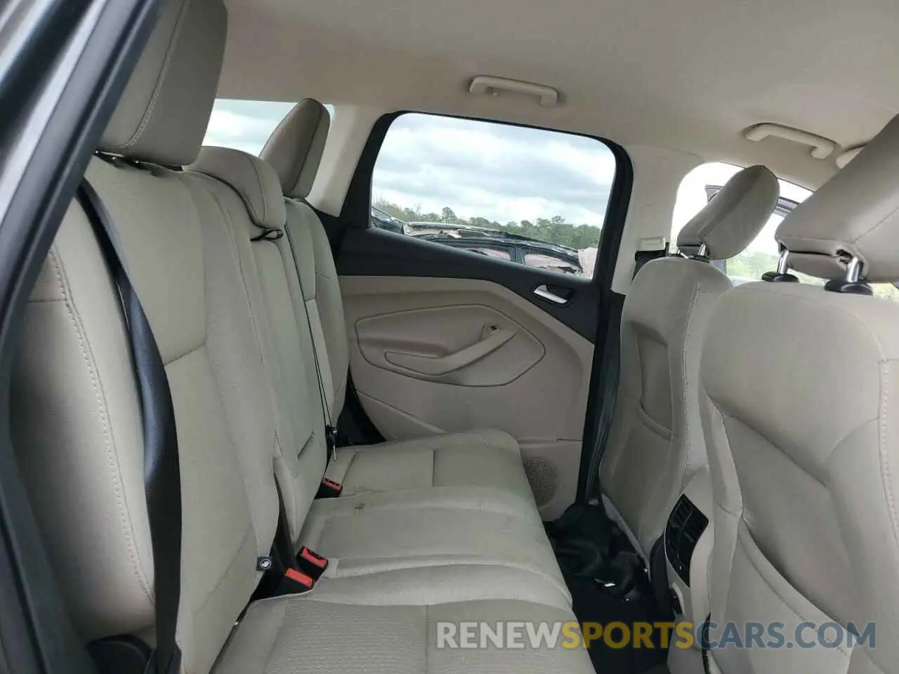 12 Фотография поврежденного автомобиля 1FMCU0GD3KUA75356 FORD ESCAPE 2019
