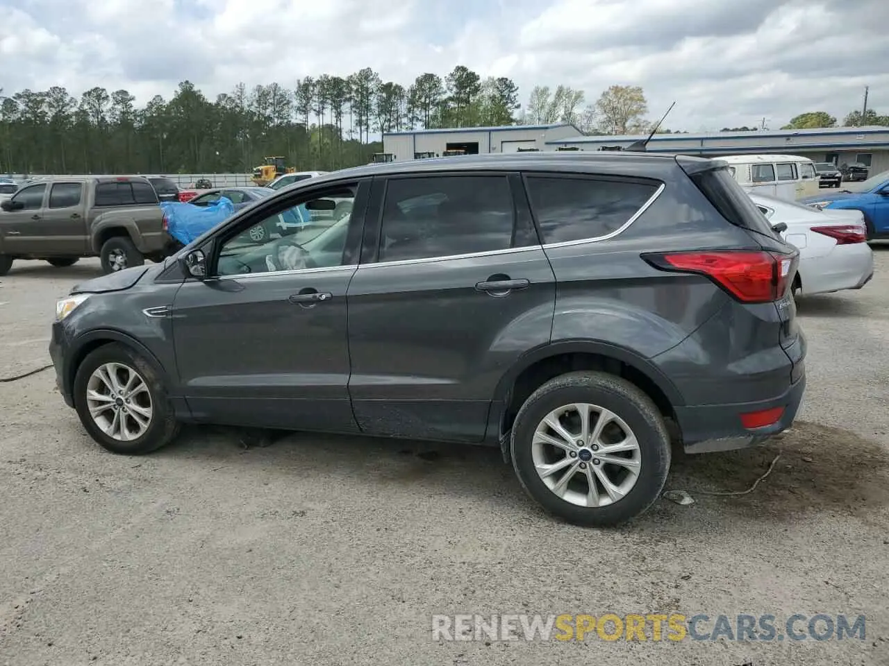 2 Фотография поврежденного автомобиля 1FMCU0GD3KUA75356 FORD ESCAPE 2019