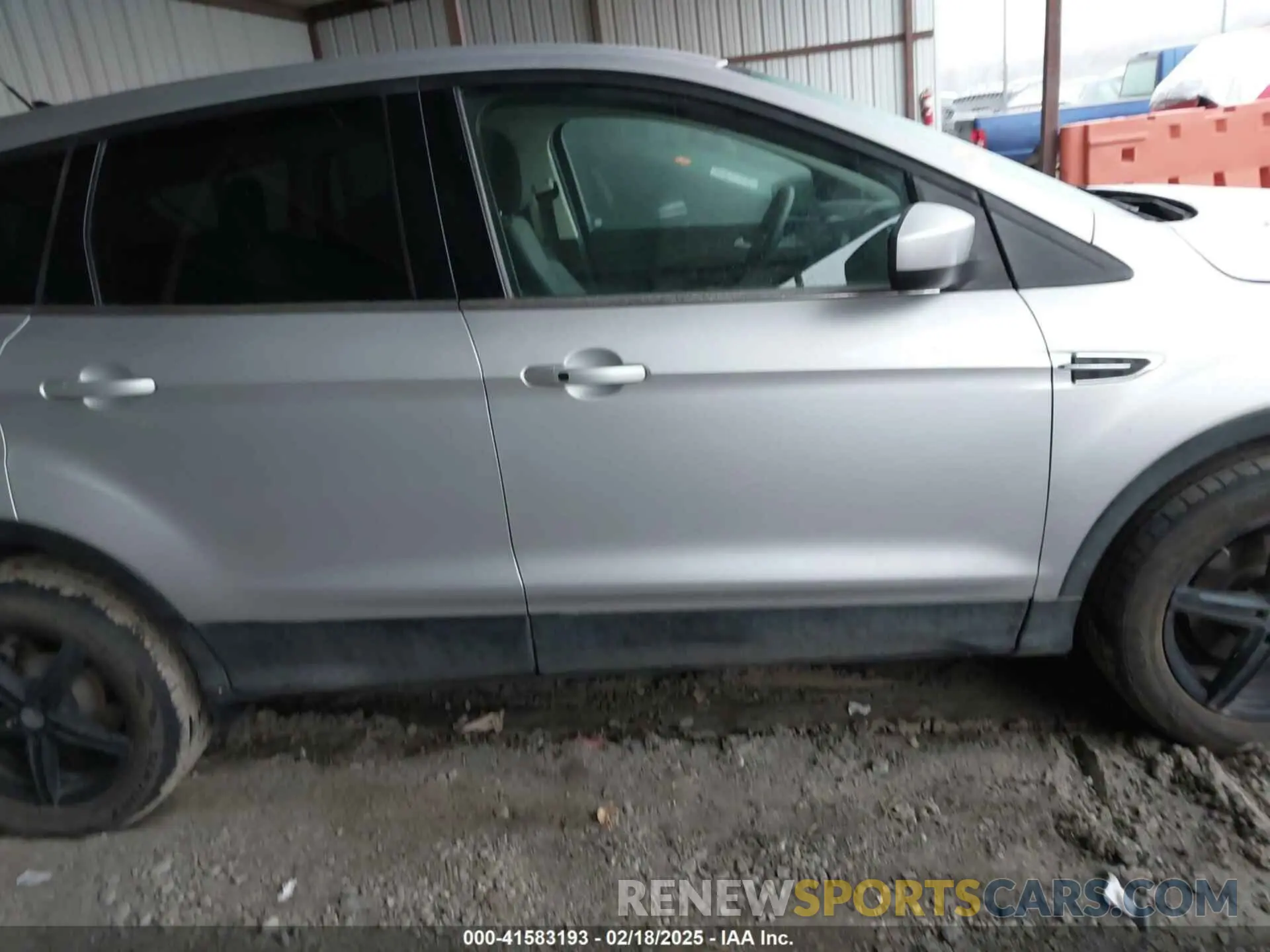 13 Photograph of a damaged car 1FMCU0GD3KUB10025 FORD ESCAPE 2019