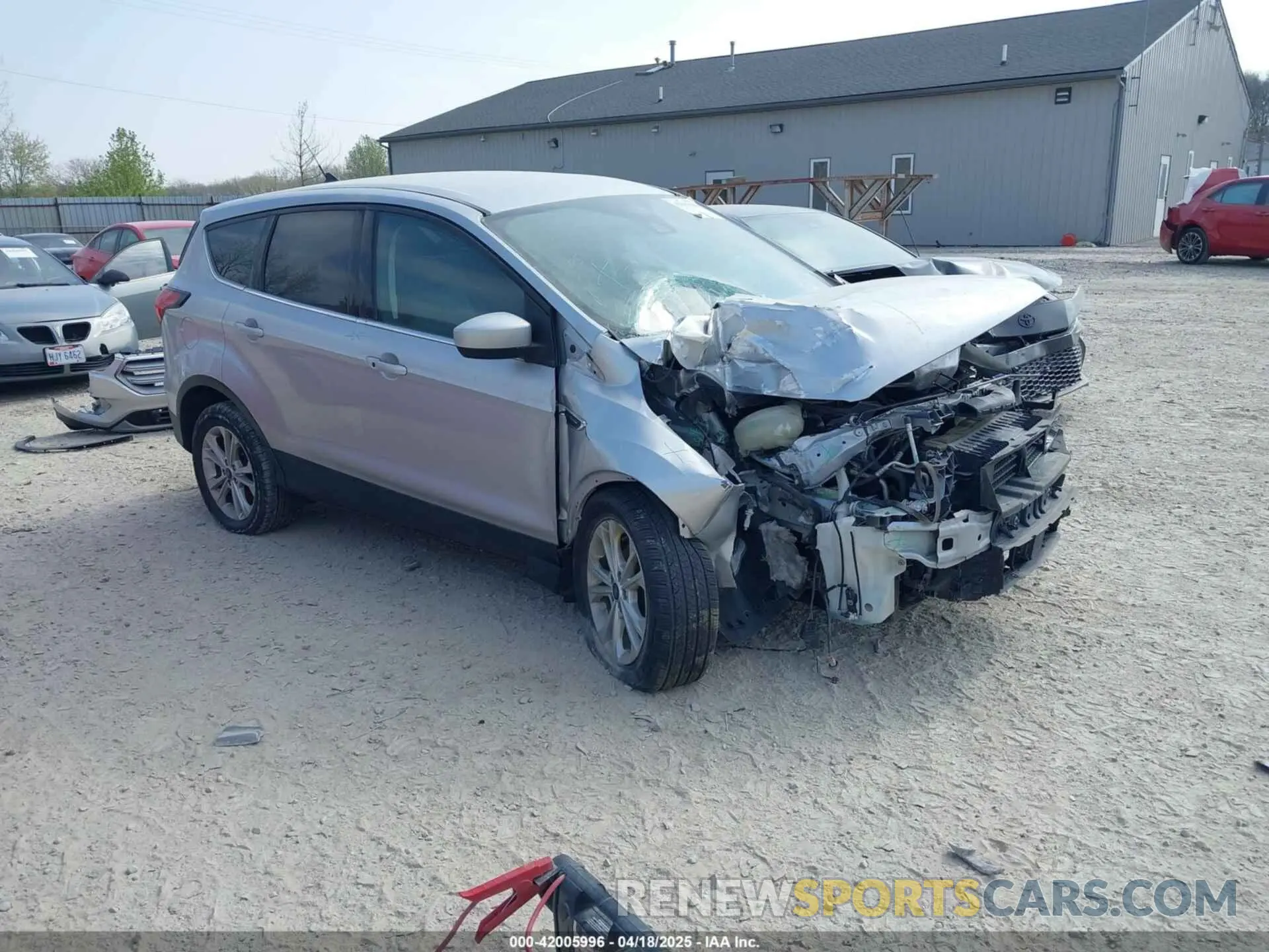 1 Photograph of a damaged car 1FMCU0GD3KUB11627 FORD ESCAPE 2019