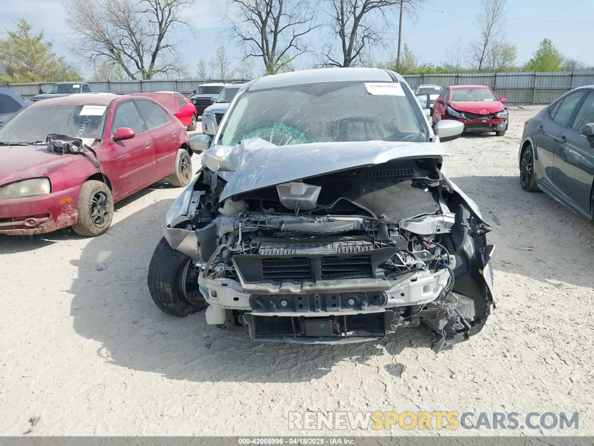 13 Photograph of a damaged car 1FMCU0GD3KUB11627 FORD ESCAPE 2019