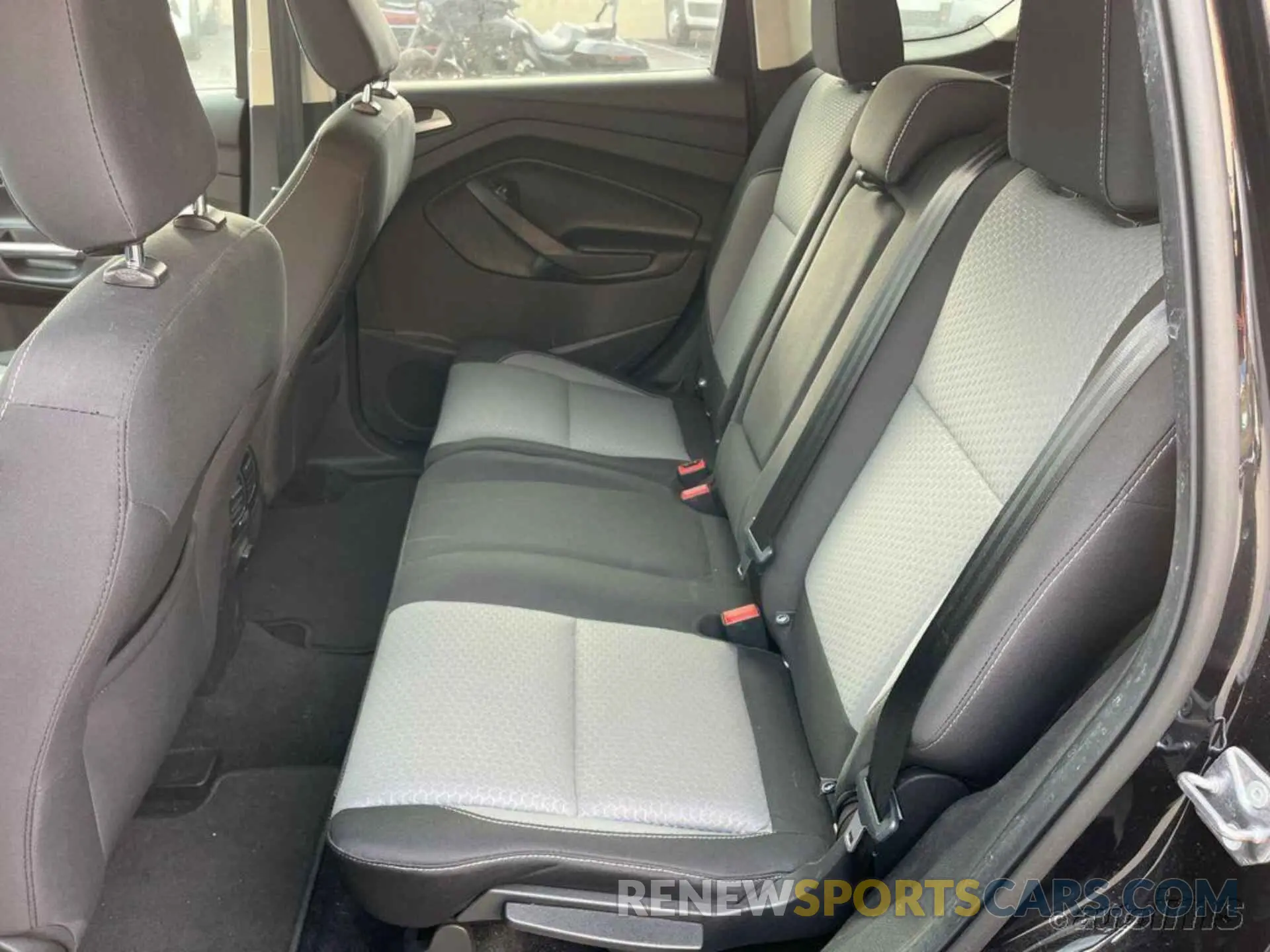 12 Photograph of a damaged car 1FMCU0GD3KUB11918 FORD ESCAPE 2019