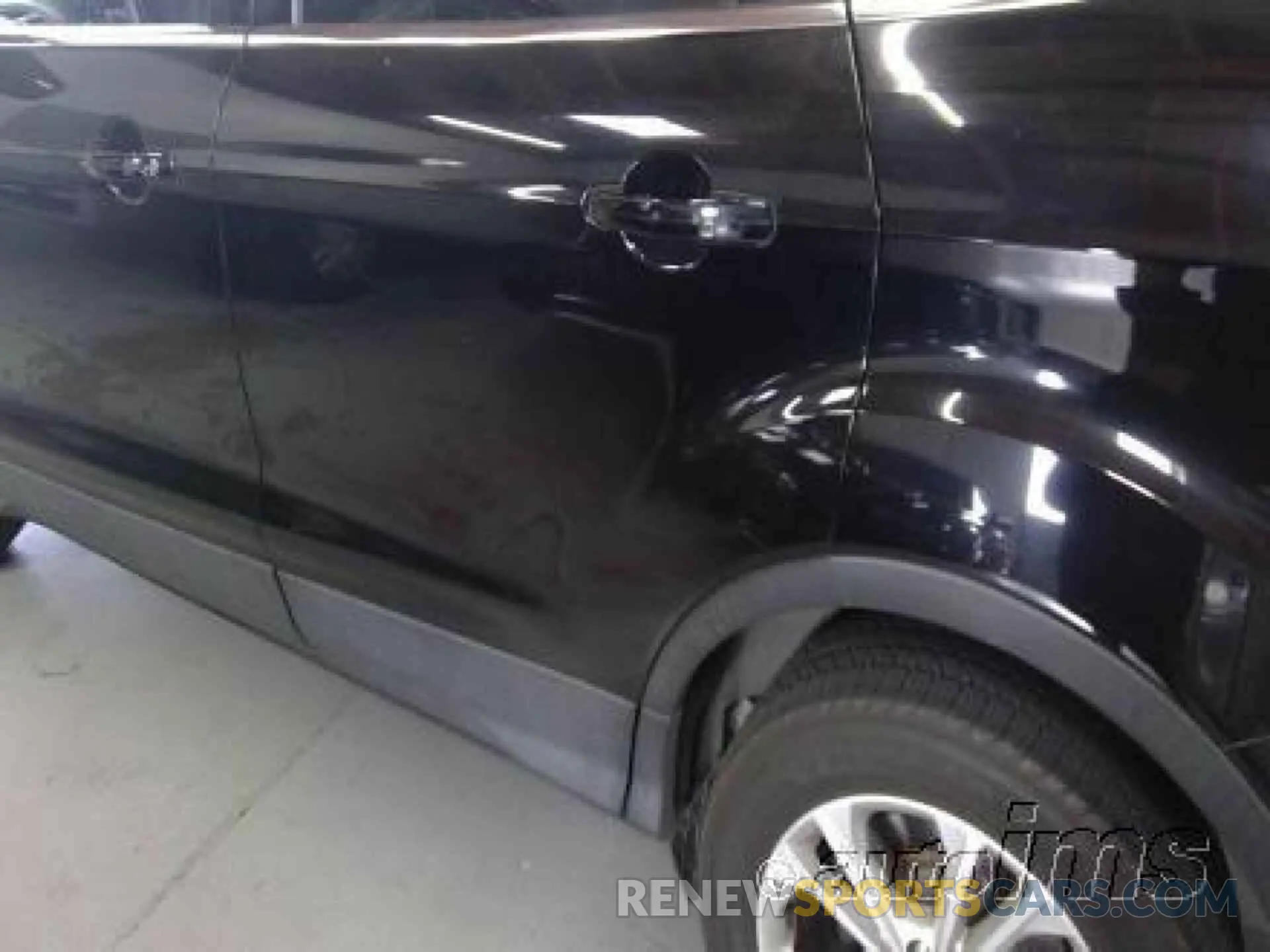 2 Photograph of a damaged car 1FMCU0GD3KUB11918 FORD ESCAPE 2019