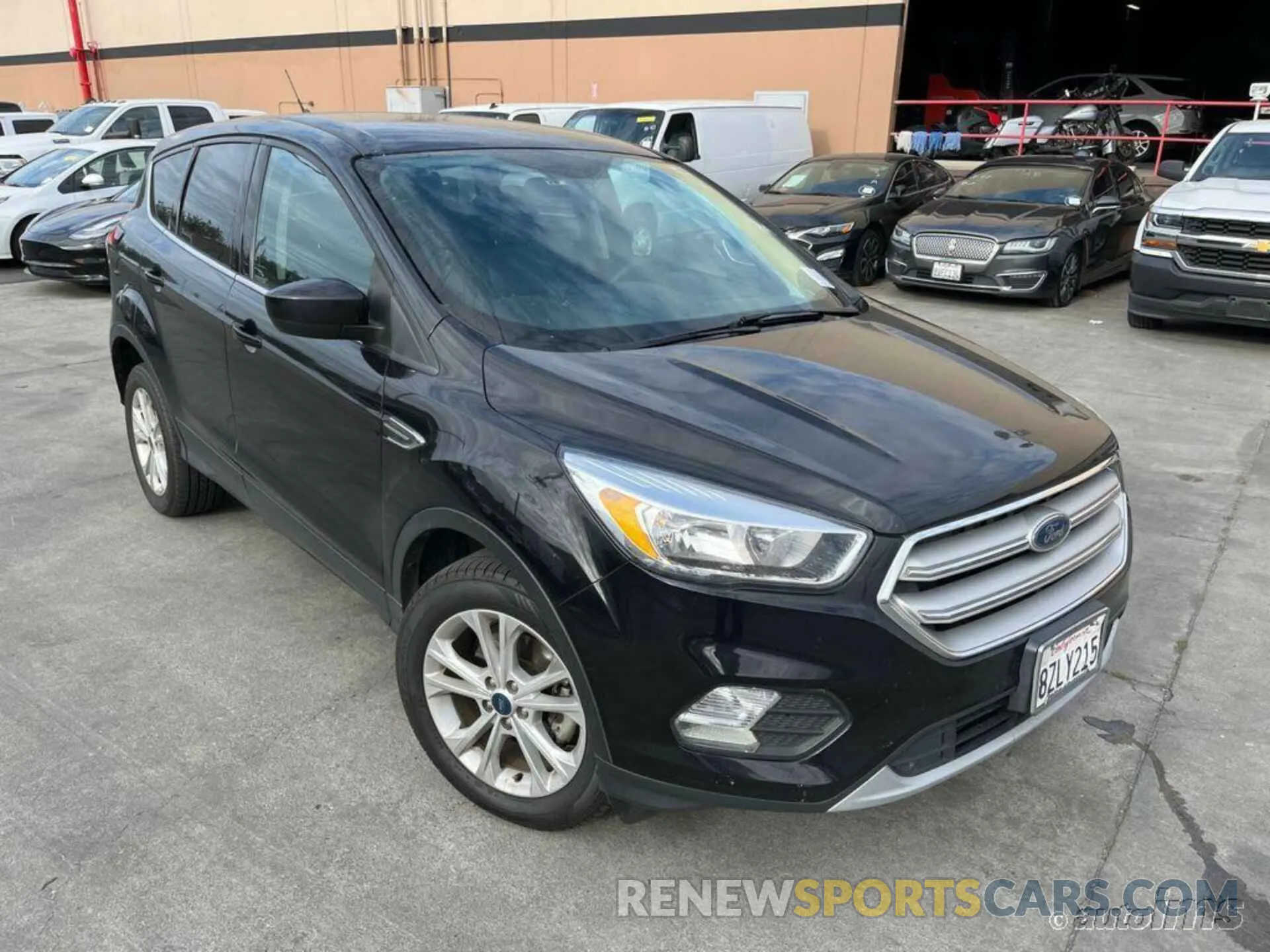 7 Photograph of a damaged car 1FMCU0GD3KUB11918 FORD ESCAPE 2019