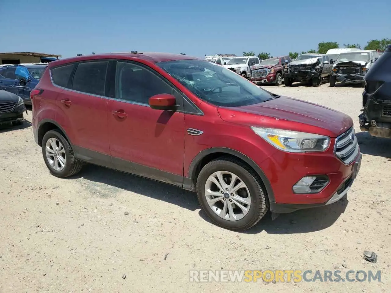 4 Фотография поврежденного автомобиля 1FMCU0GD3KUB26225 FORD ESCAPE 2019