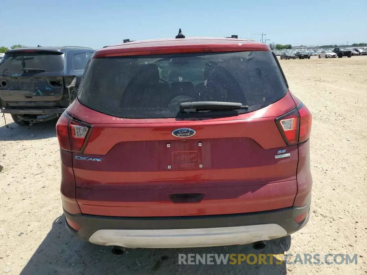 6 Фотография поврежденного автомобиля 1FMCU0GD3KUB26225 FORD ESCAPE 2019
