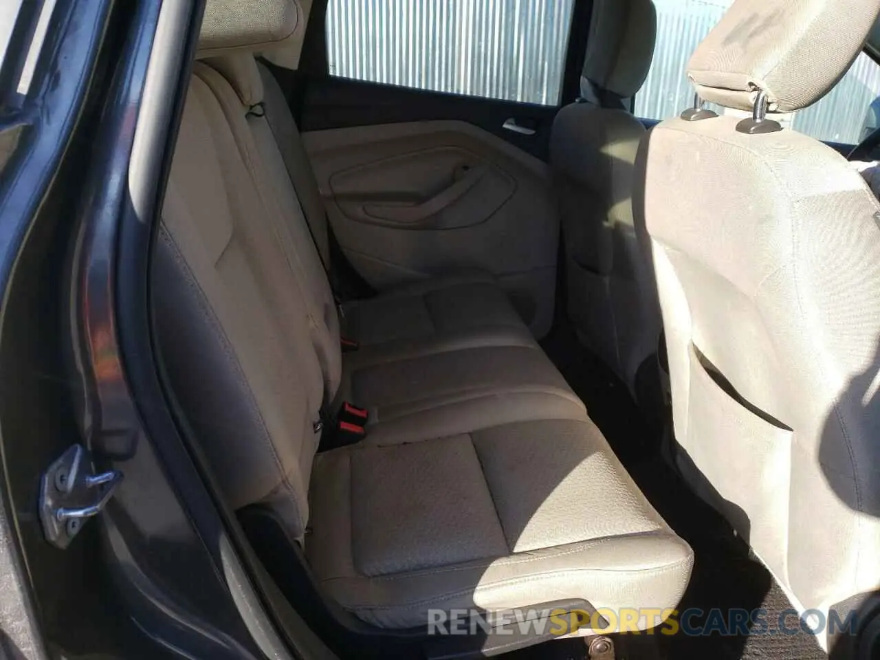 12 Photograph of a damaged car 1FMCU0GD3KUB67163 FORD ESCAPE 2019