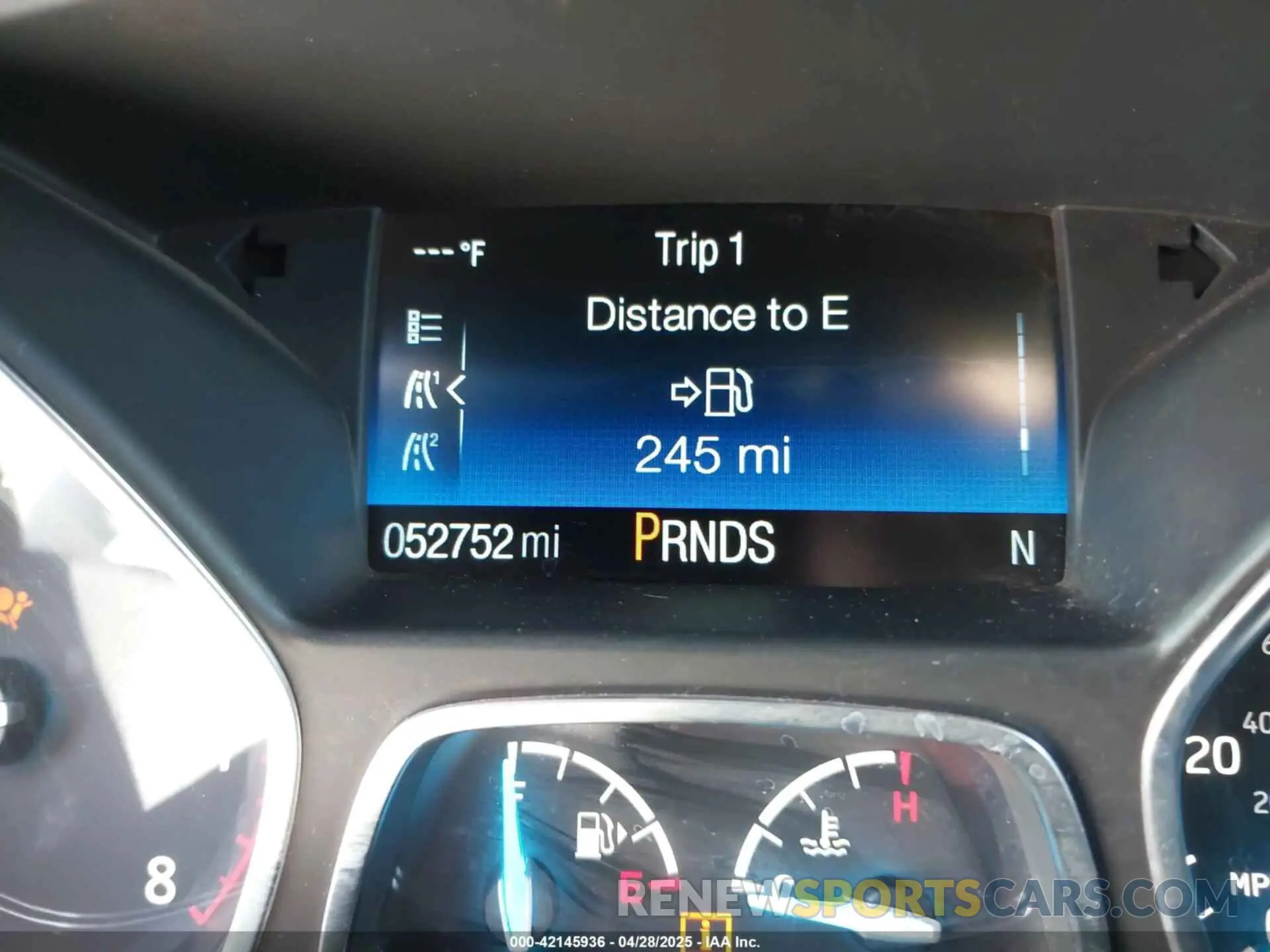 15 Photograph of a damaged car 1FMCU0GD3KUC52164 FORD ESCAPE 2019