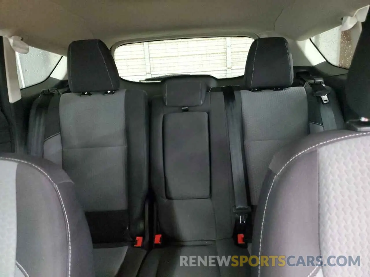 10 Фотография поврежденного автомобиля 1FMCU0GD4KUA01511 FORD ESCAPE 2019