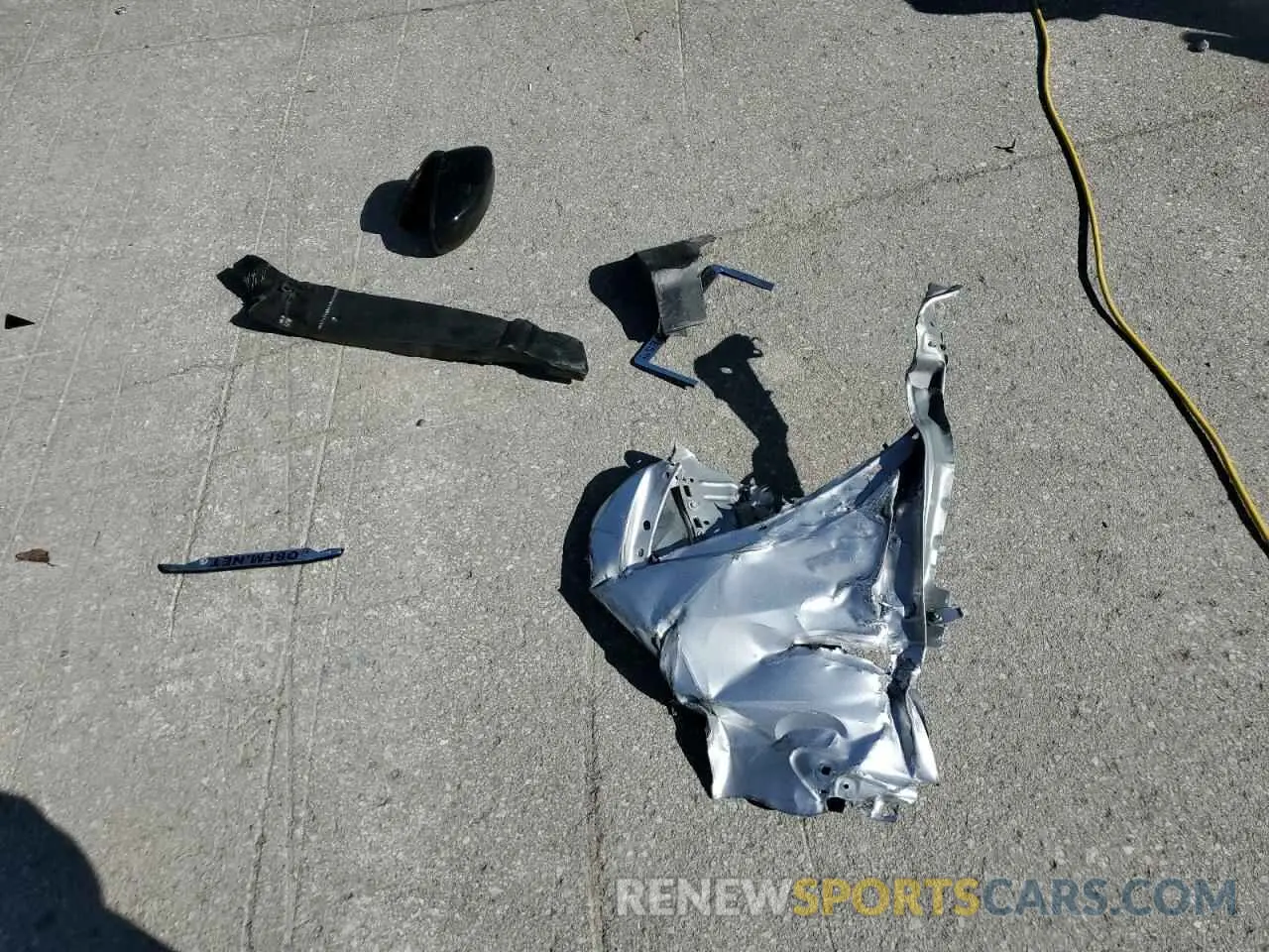 15 Photograph of a damaged car 1FMCU0GD4KUA07325 FORD ESCAPE 2019