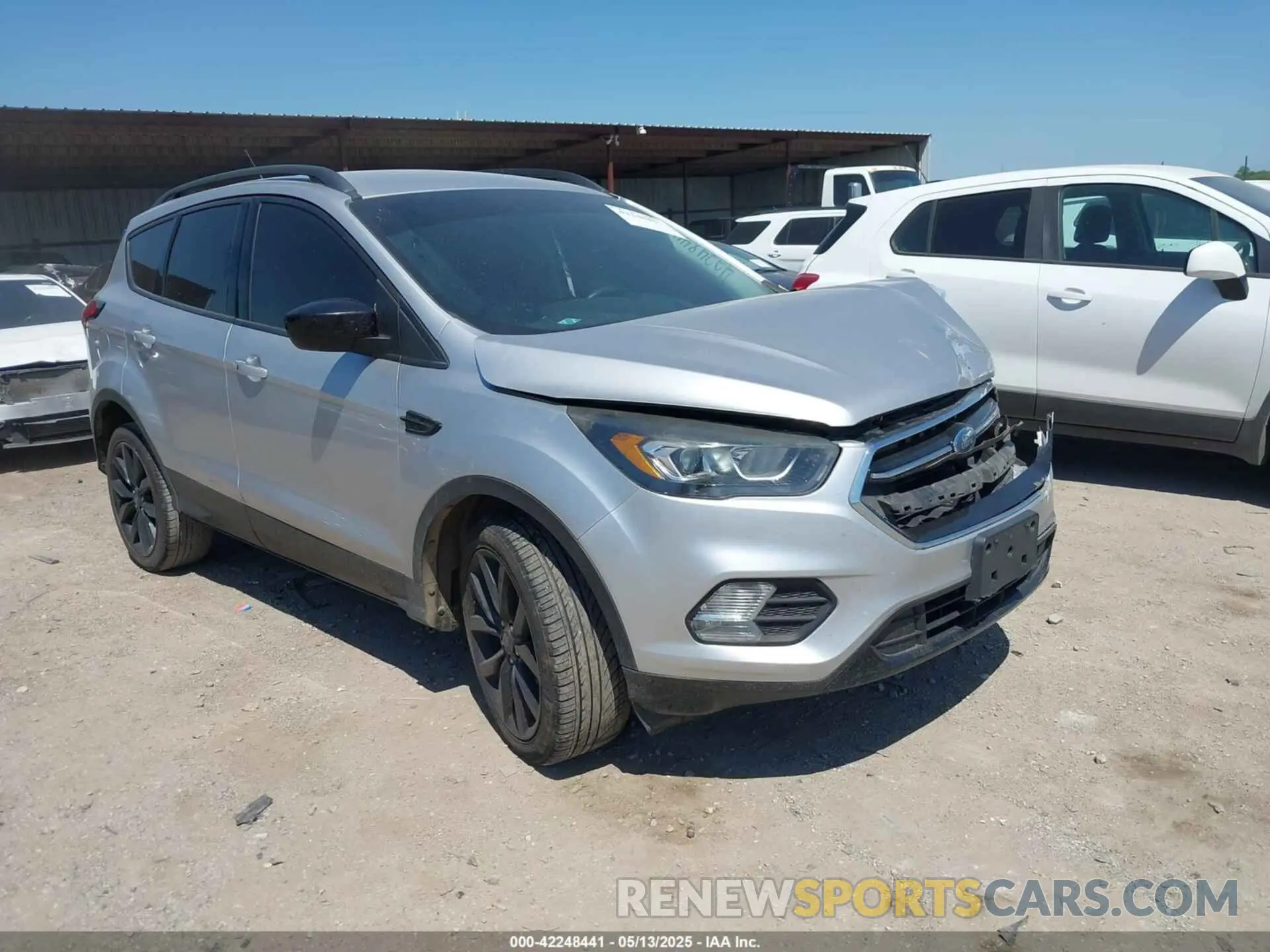 1 Фотография поврежденного автомобиля 1FMCU0GD4KUA41314 FORD ESCAPE 2019