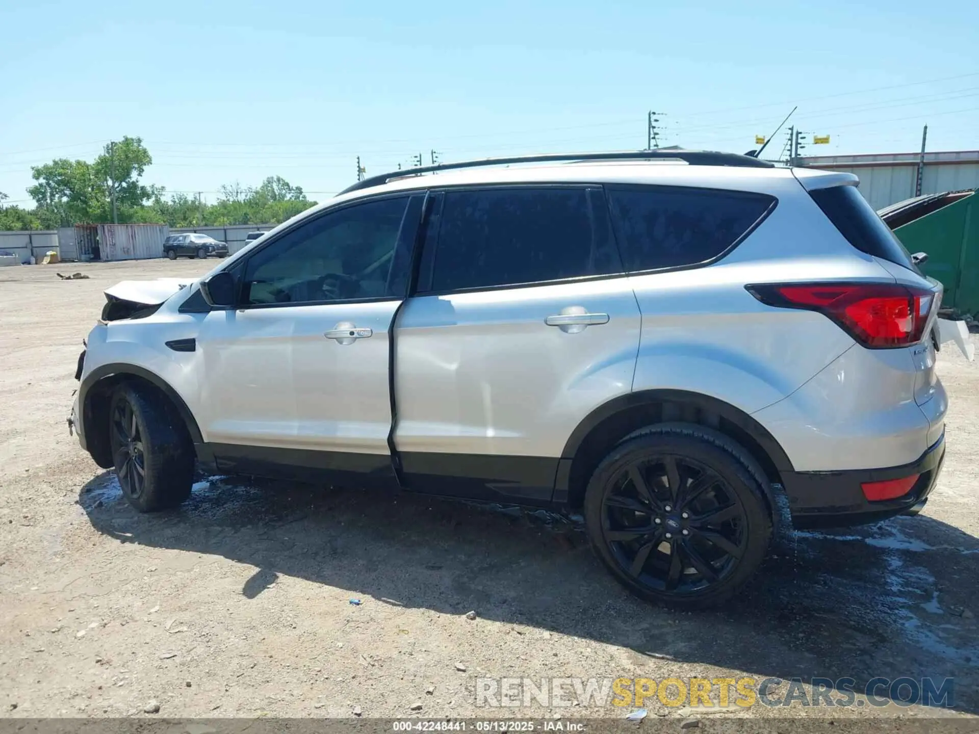 15 Фотография поврежденного автомобиля 1FMCU0GD4KUA41314 FORD ESCAPE 2019