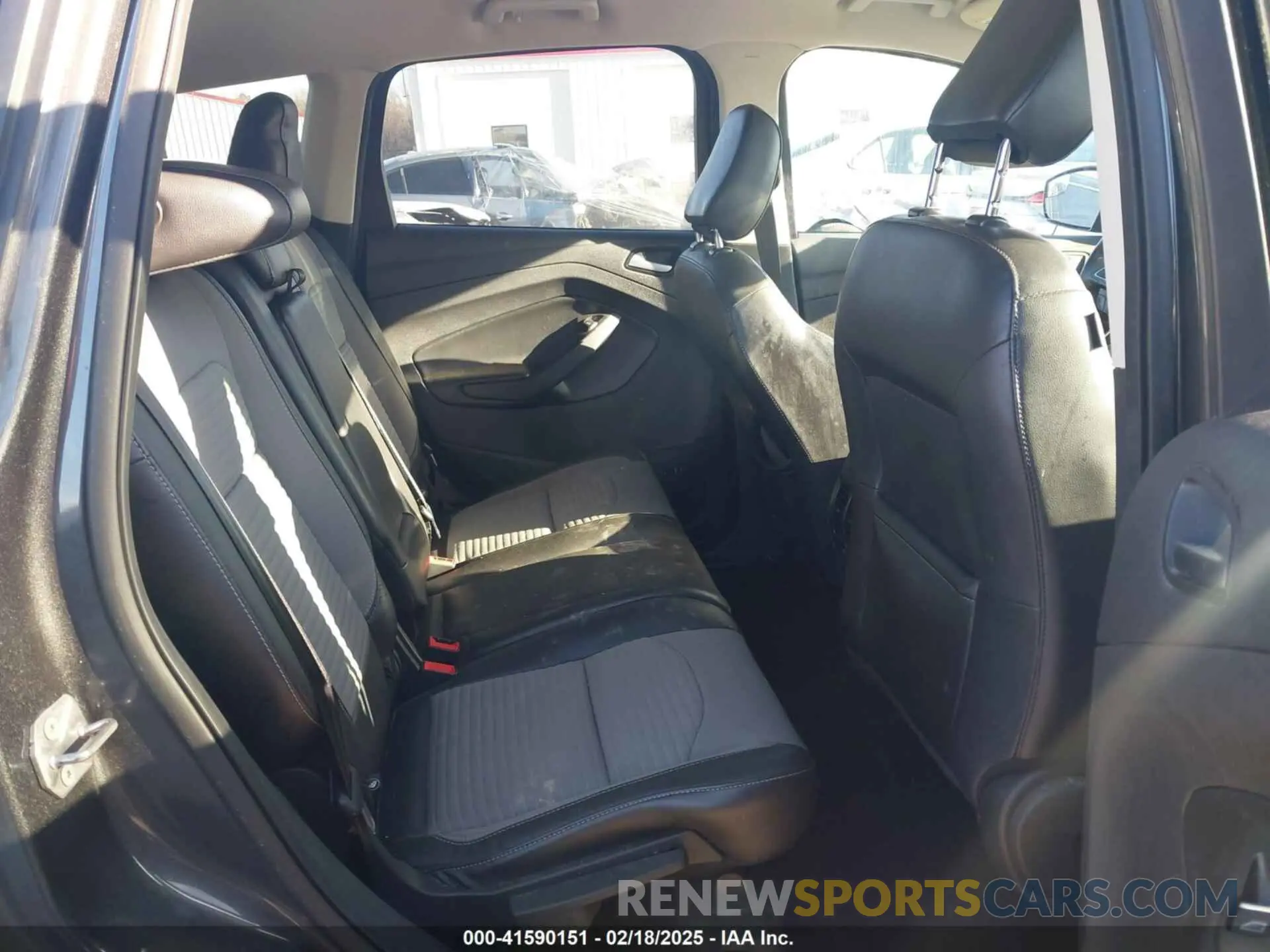 8 Фотография поврежденного автомобиля 1FMCU0GD4KUA91551 FORD ESCAPE 2019
