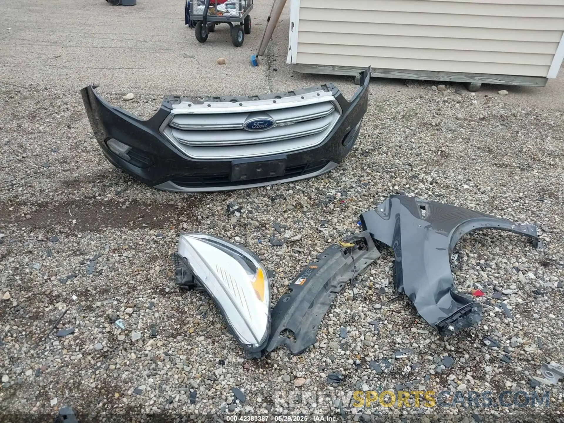 12 Photograph of a damaged car 1FMCU0GD4KUA92490 FORD ESCAPE 2019
