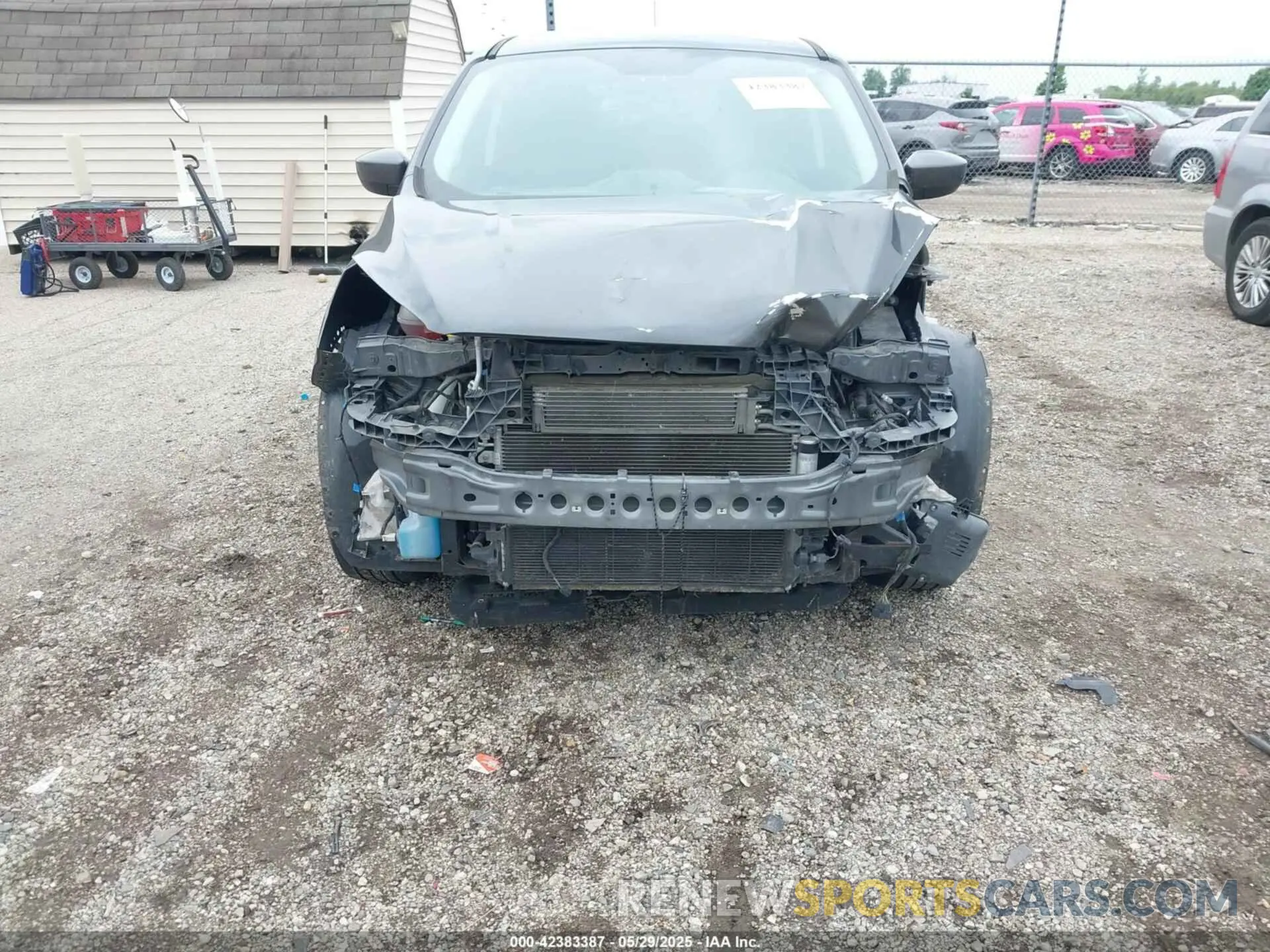 6 Photograph of a damaged car 1FMCU0GD4KUA92490 FORD ESCAPE 2019