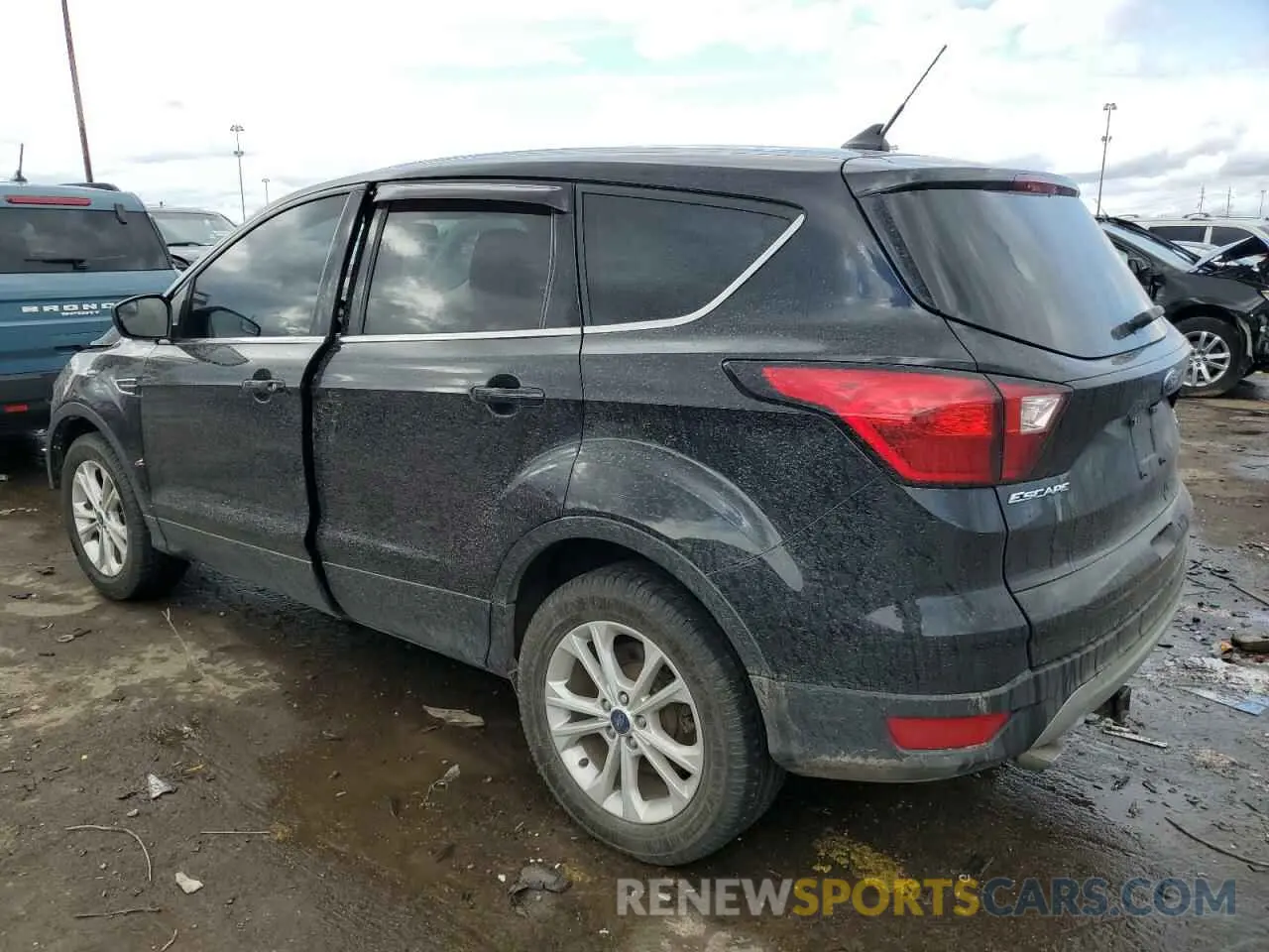 2 Photograph of a damaged car 1FMCU0GD4KUA97687 FORD ESCAPE 2019