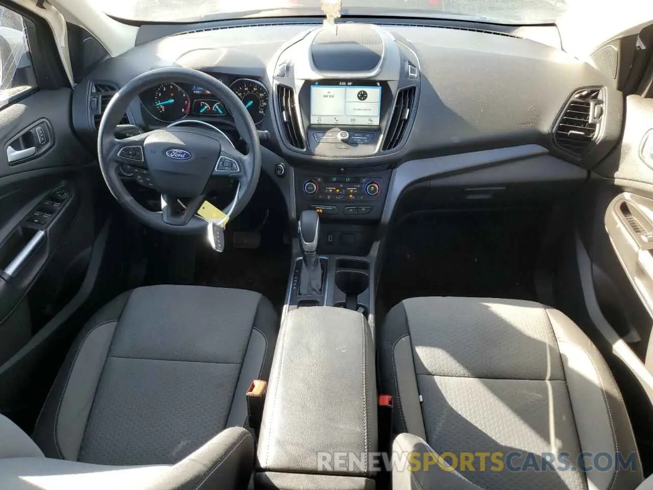 8 Фотография поврежденного автомобиля 1FMCU0GD4KUB00085 FORD ESCAPE 2019