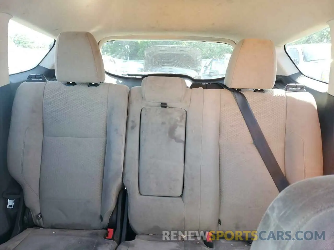 10 Фотография поврежденного автомобиля 1FMCU0GD4KUB65082 FORD ESCAPE 2019