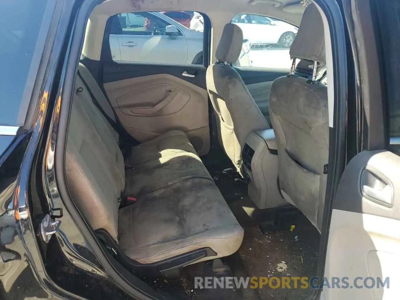 11 Фотография поврежденного автомобиля 1FMCU0GD4KUB65082 FORD ESCAPE 2019