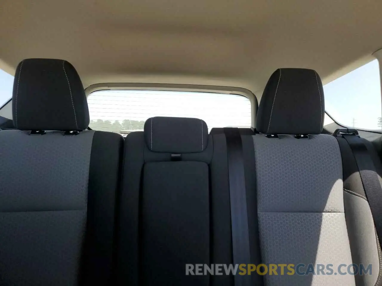 10 Фотография поврежденного автомобиля 1FMCU0GD4KUB77703 FORD ESCAPE 2019