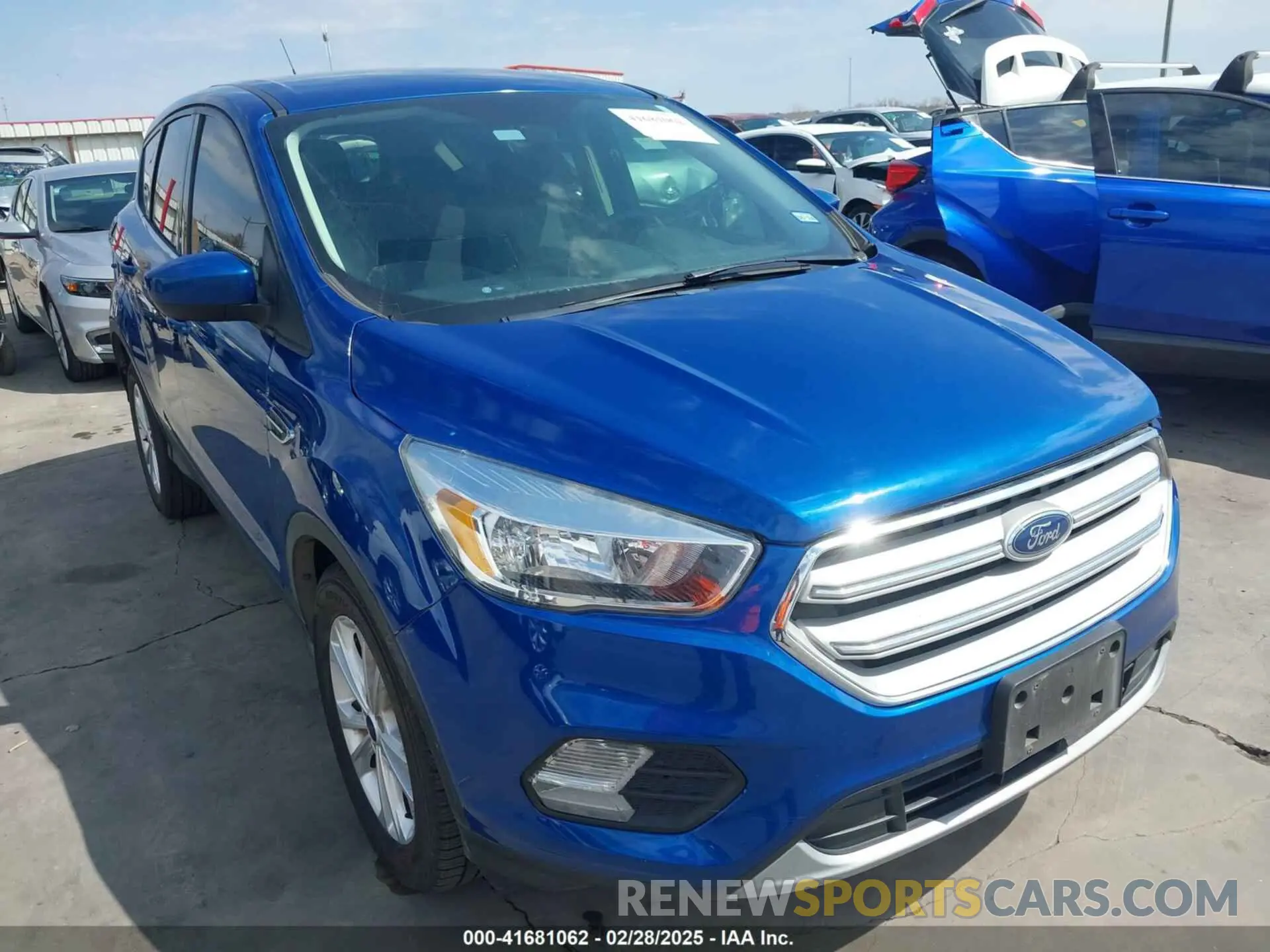 1 Photograph of a damaged car 1FMCU0GD4KUB77720 FORD ESCAPE 2019