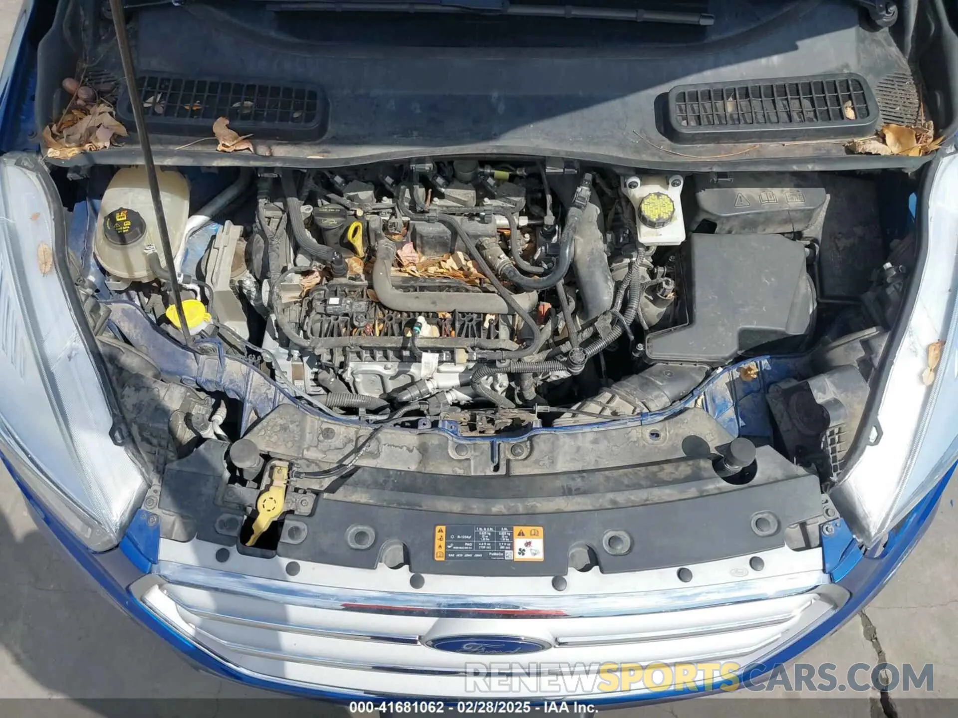 10 Photograph of a damaged car 1FMCU0GD4KUB77720 FORD ESCAPE 2019