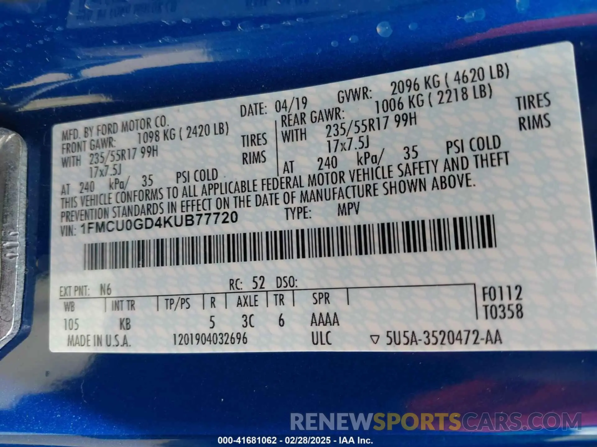 9 Photograph of a damaged car 1FMCU0GD4KUB77720 FORD ESCAPE 2019