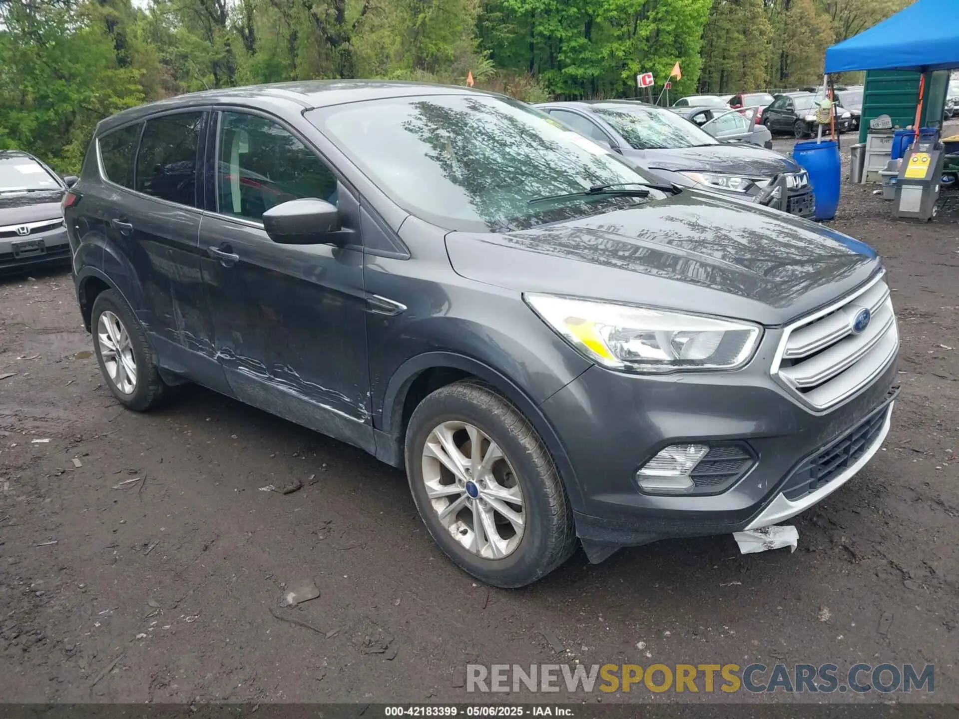 1 Photograph of a damaged car 1FMCU0GD4KUB95005 FORD ESCAPE 2019