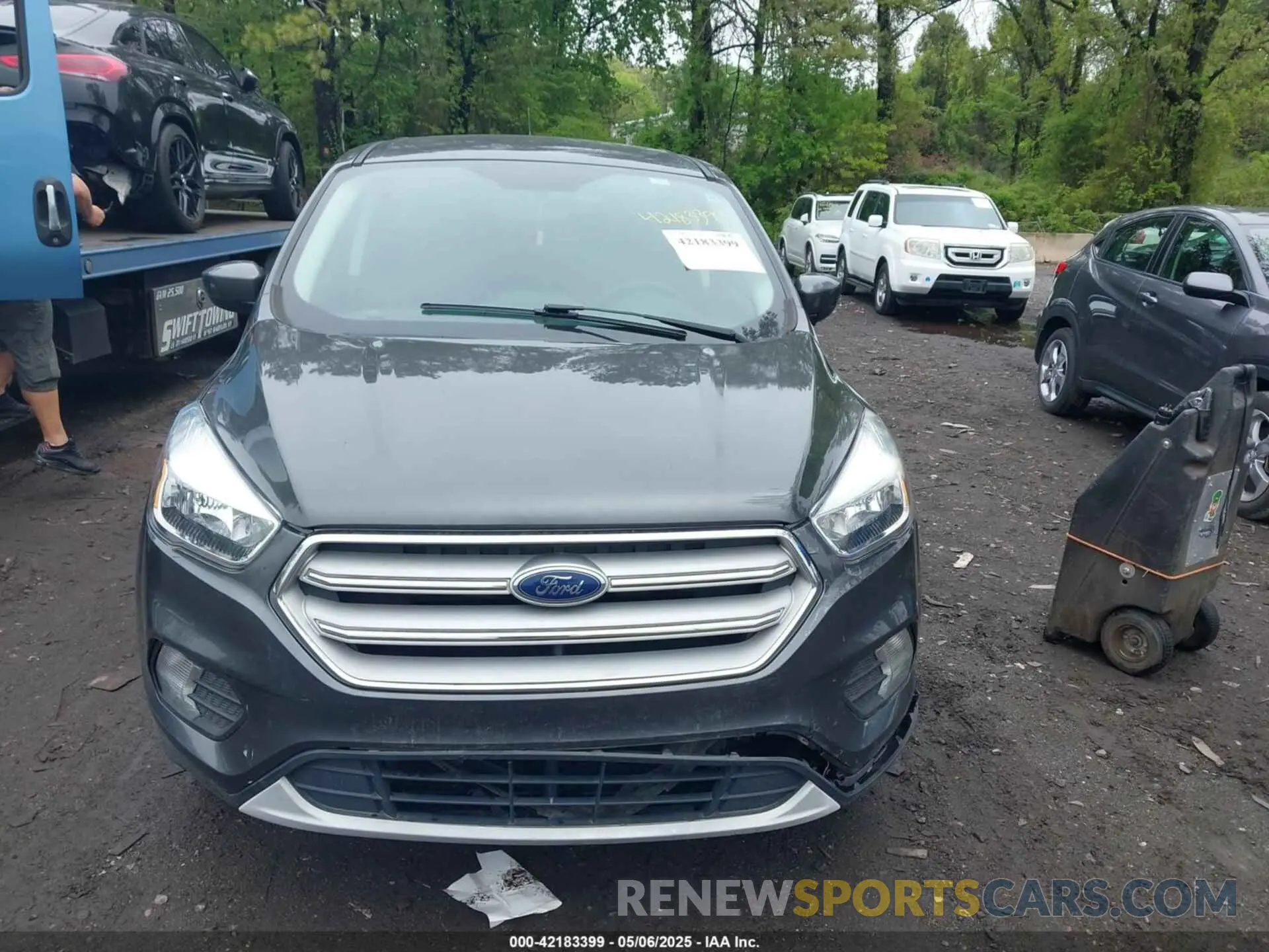 12 Photograph of a damaged car 1FMCU0GD4KUB95005 FORD ESCAPE 2019
