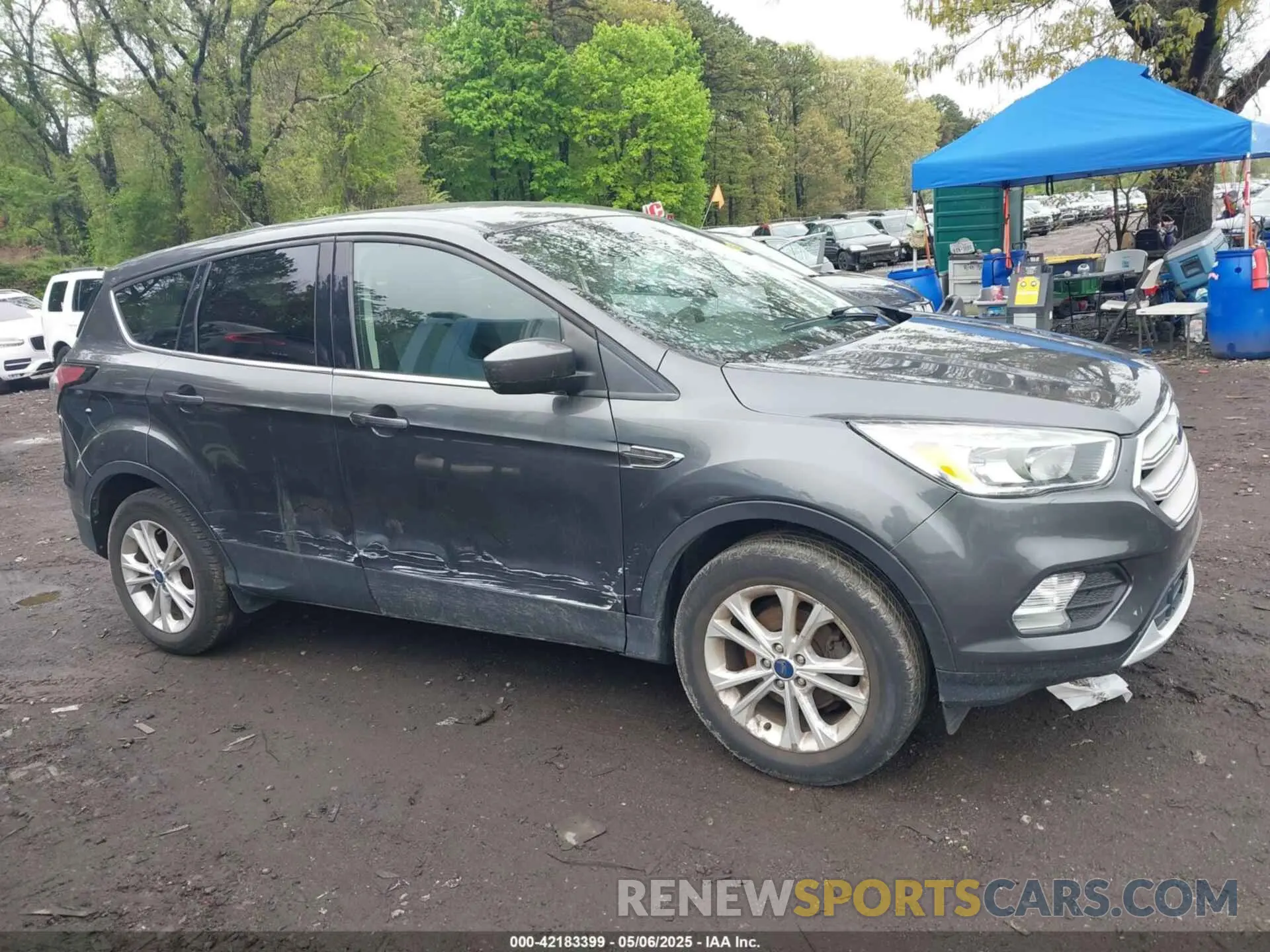 13 Photograph of a damaged car 1FMCU0GD4KUB95005 FORD ESCAPE 2019