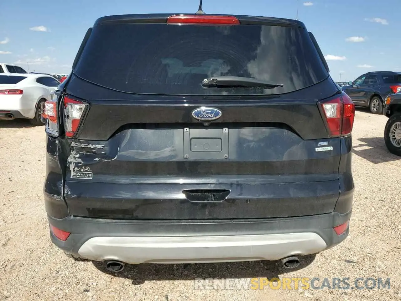 6 Photograph of a damaged car 1FMCU0GD4KUC02566 FORD ESCAPE 2019